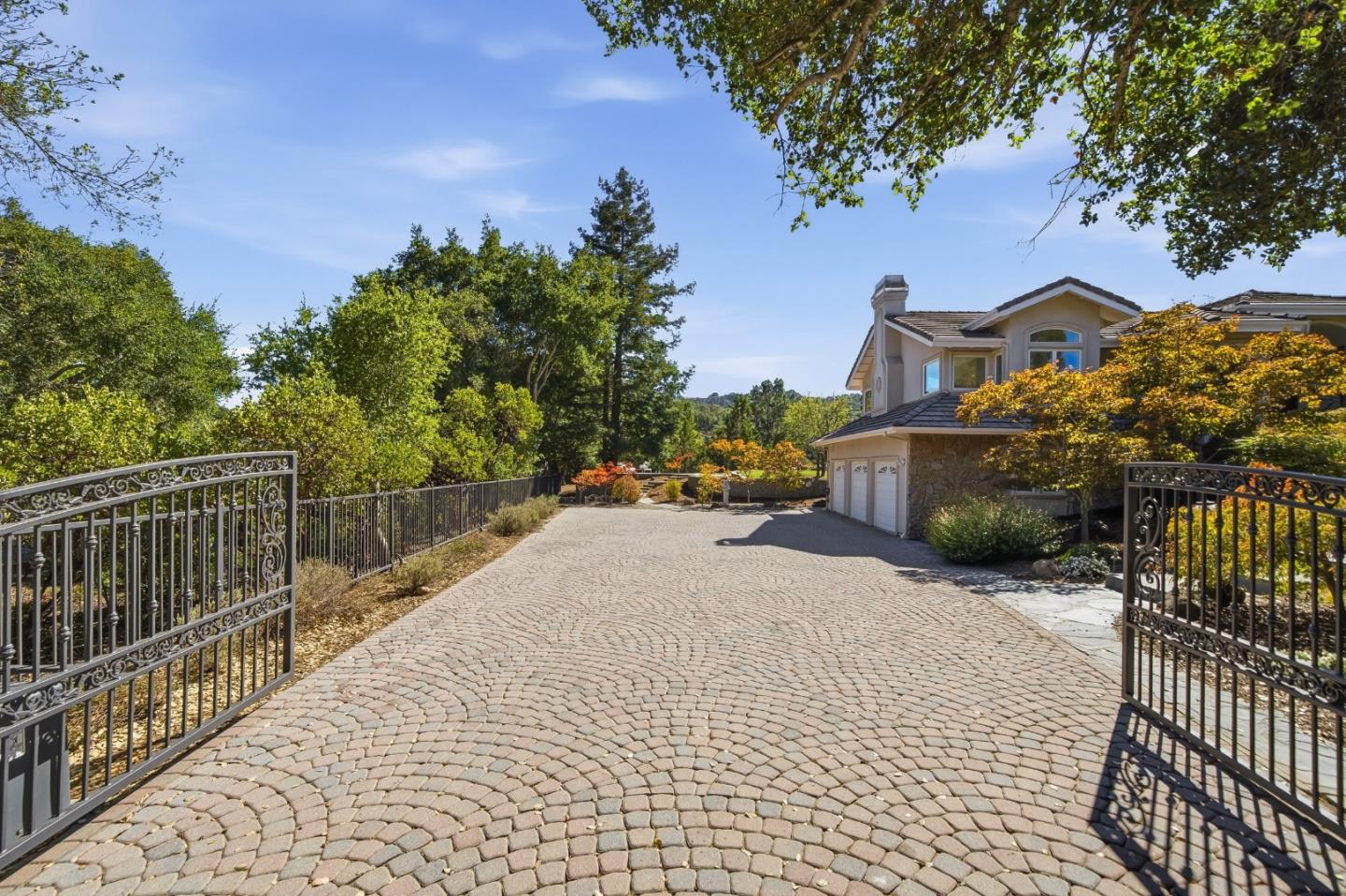 27960 Roble Blanco DR