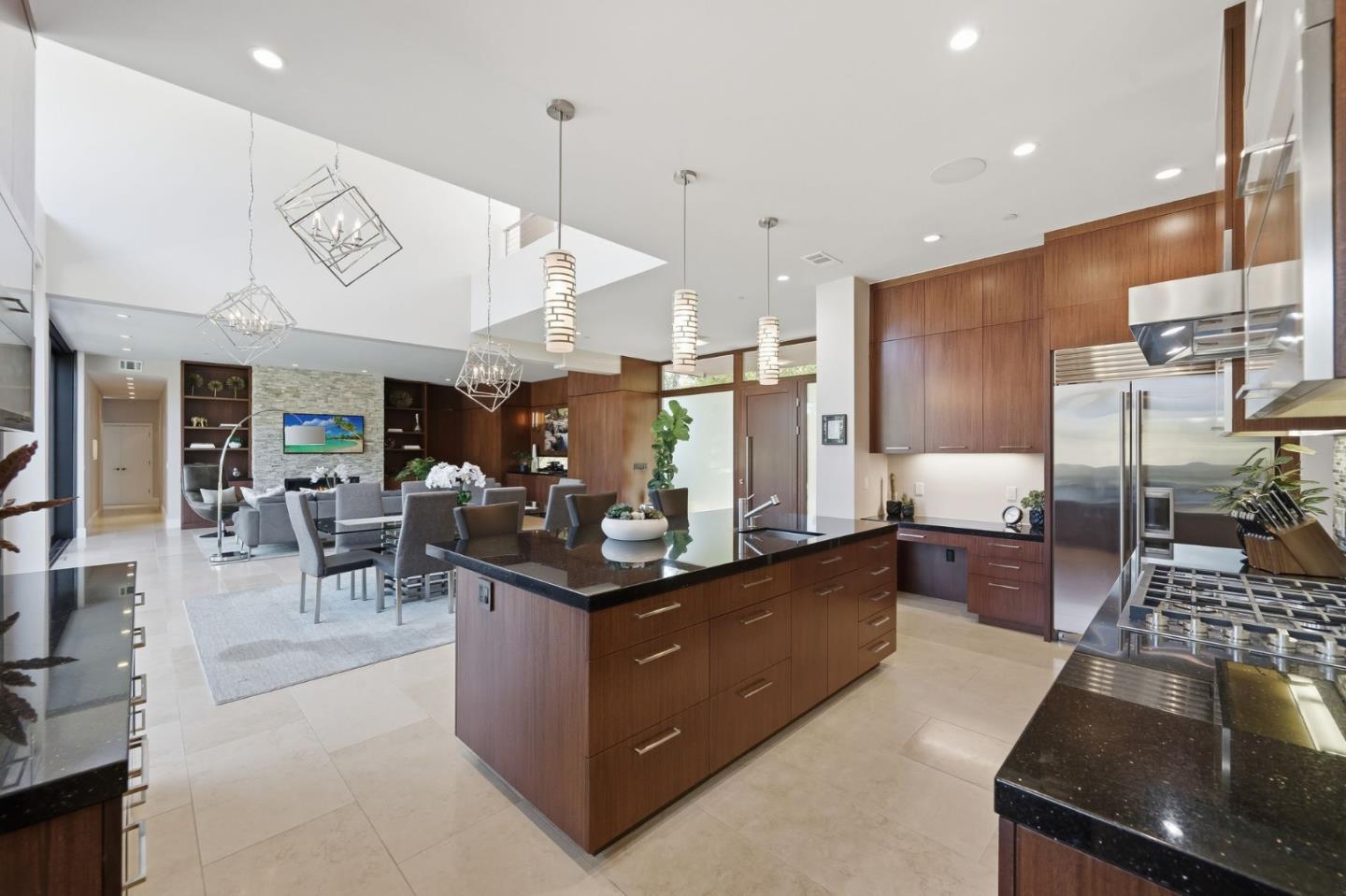 12271 Hilltop DR