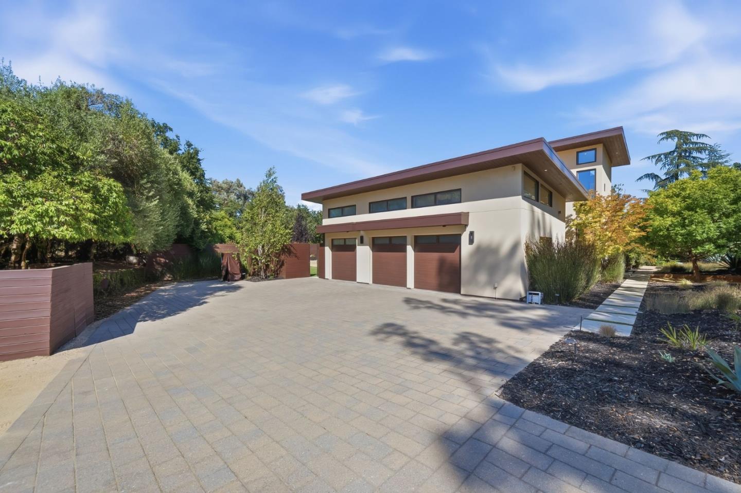 12271 Hilltop DR