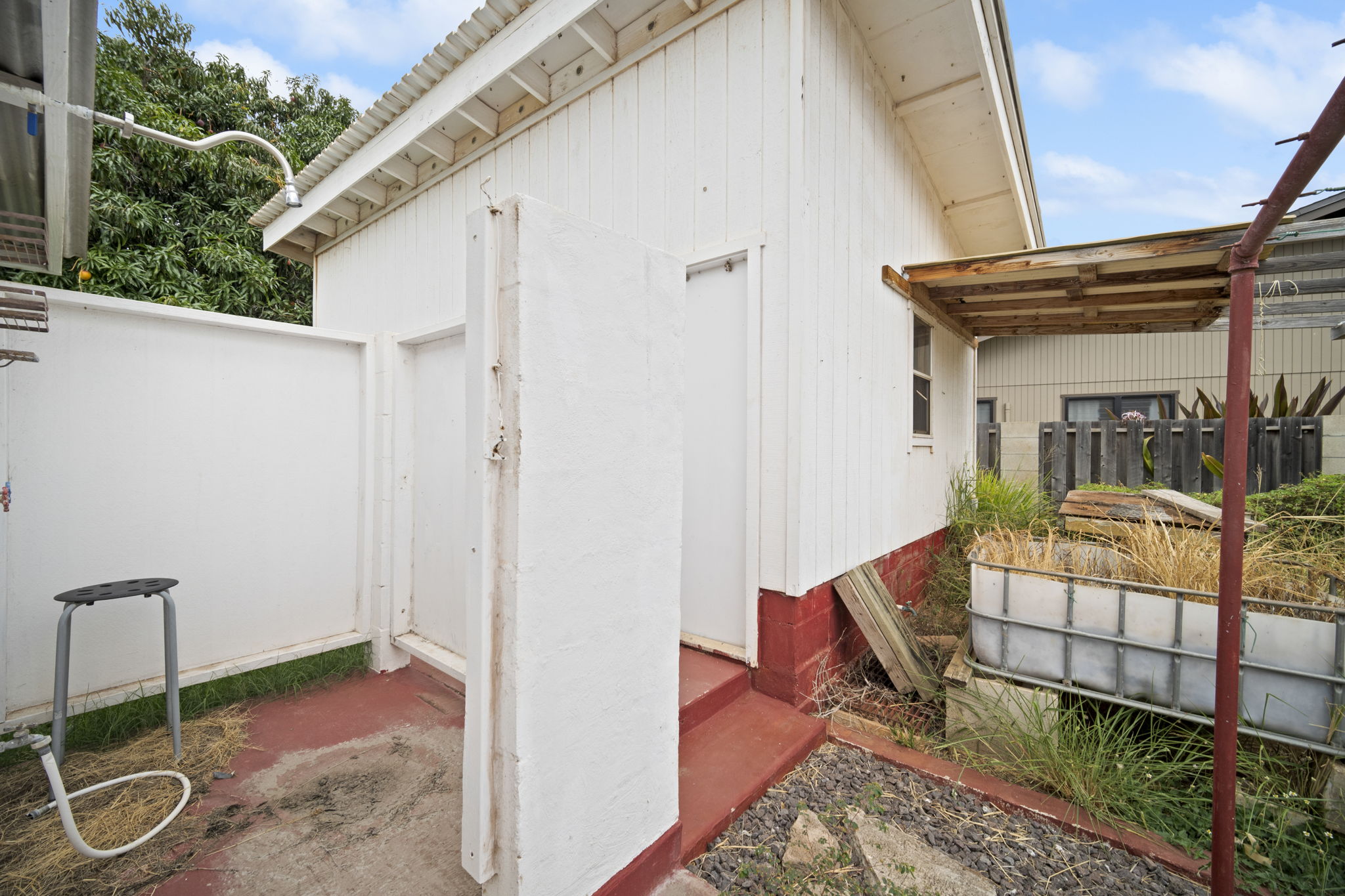 7786 ULILI RD