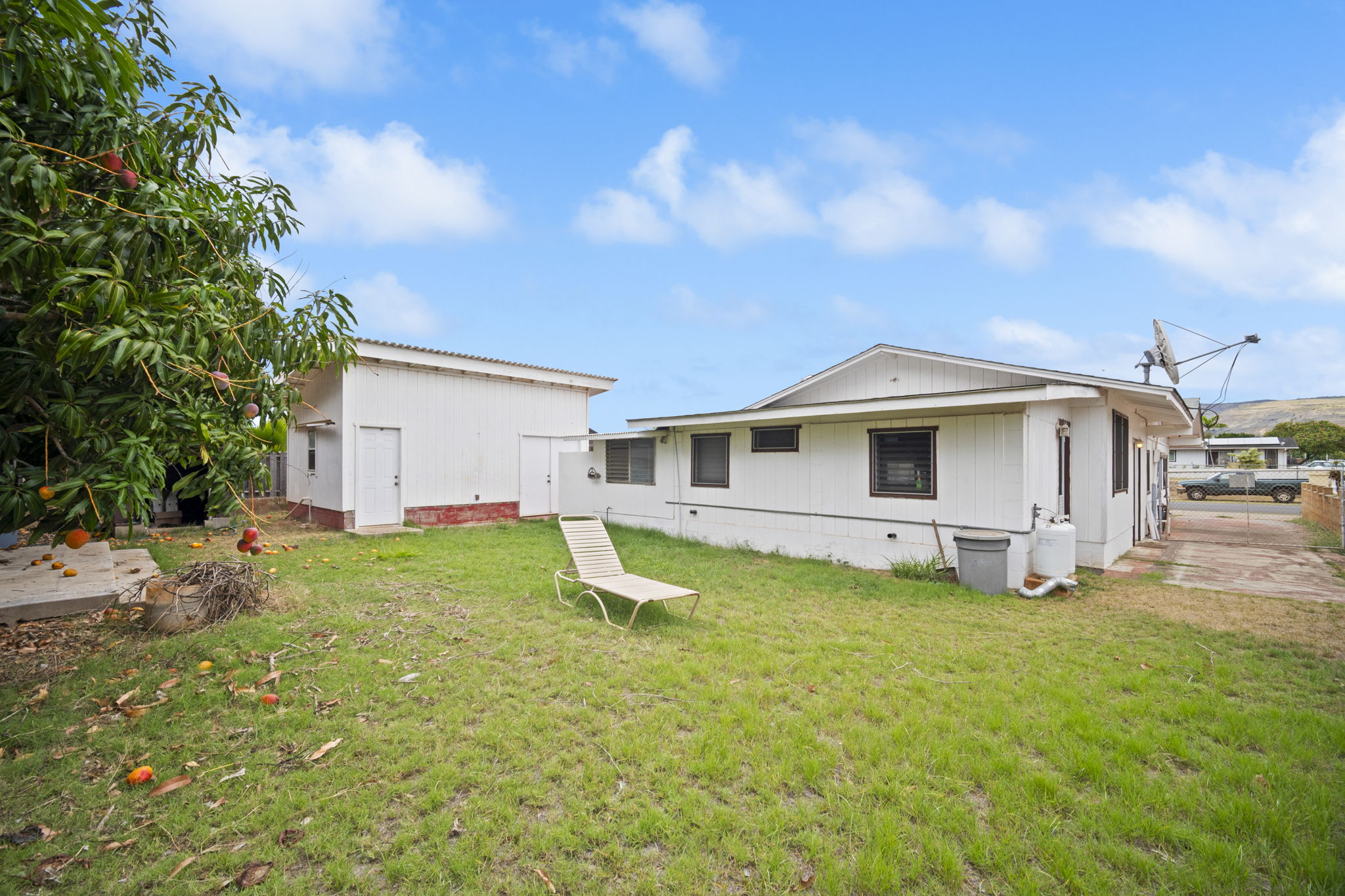 7786 ULILI RD