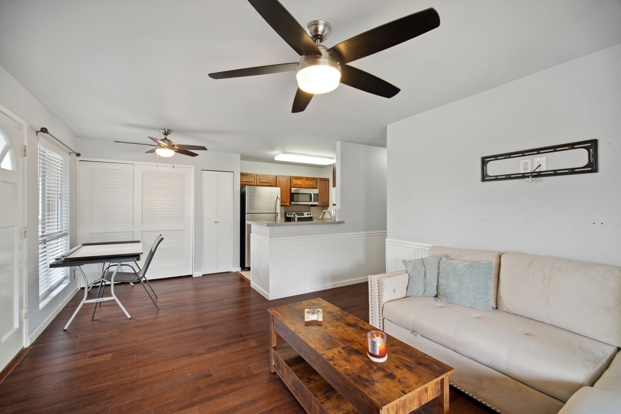 1970 HANALIMA ST L201