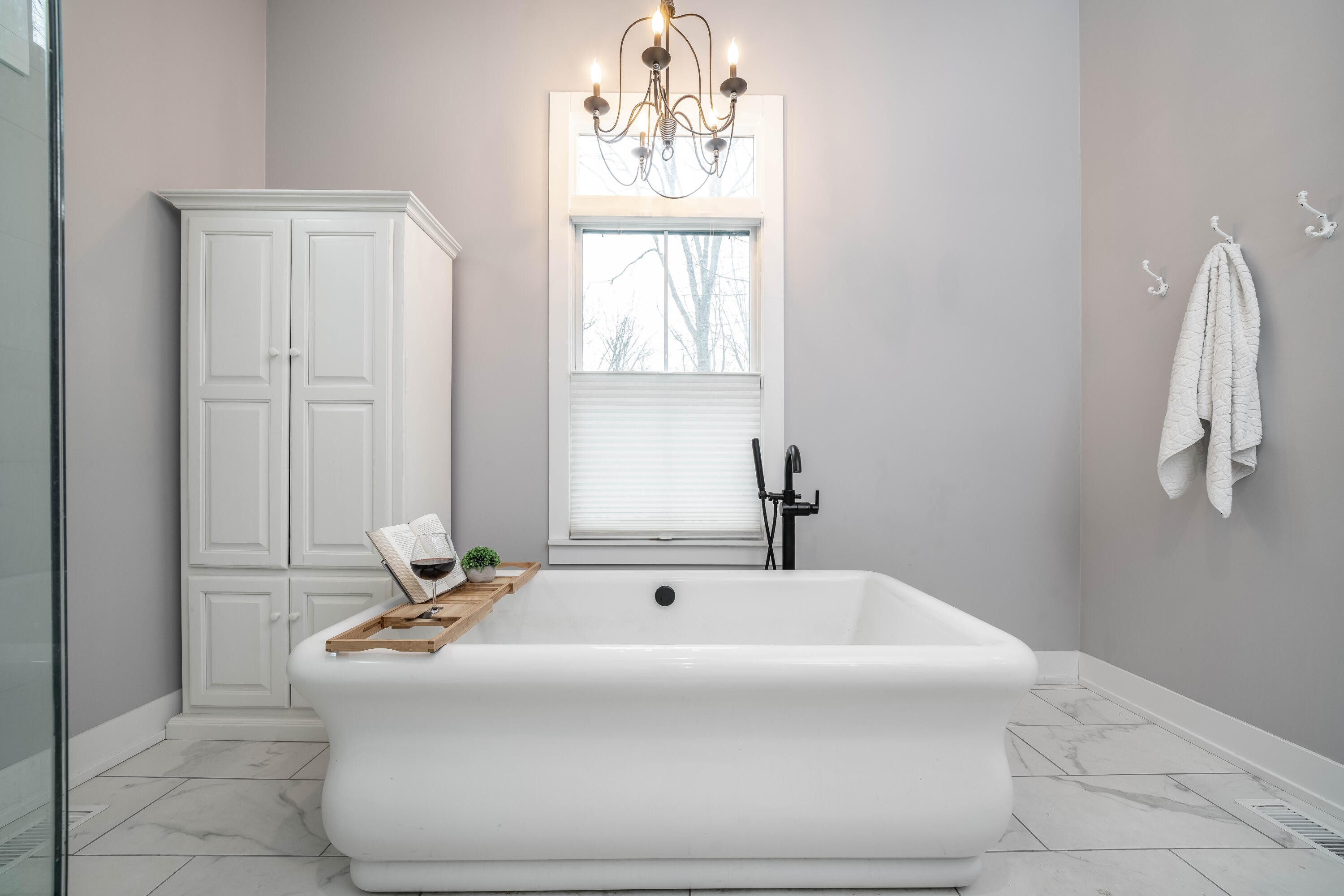 91 North Shore Drive N