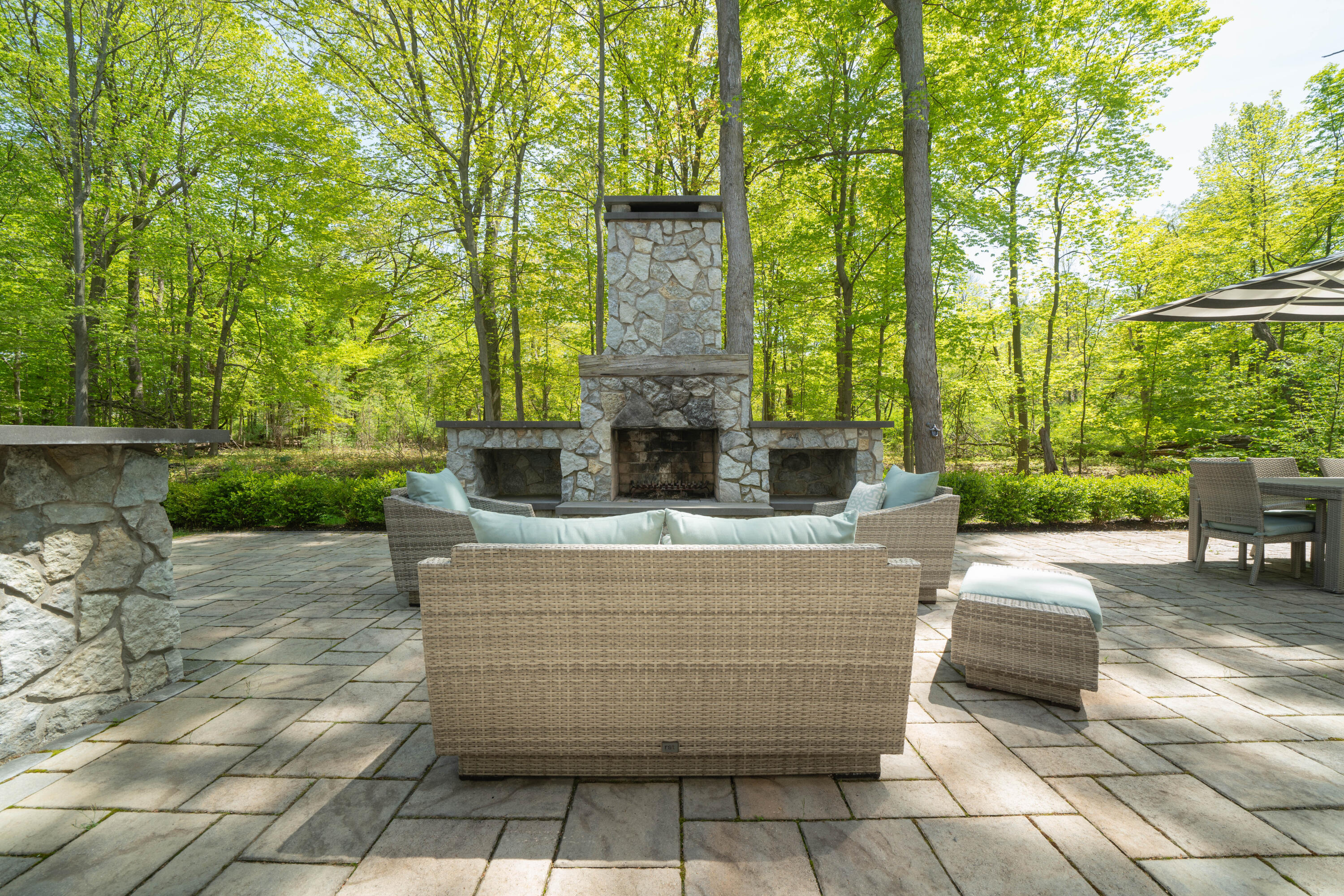 91 North Shore Drive N