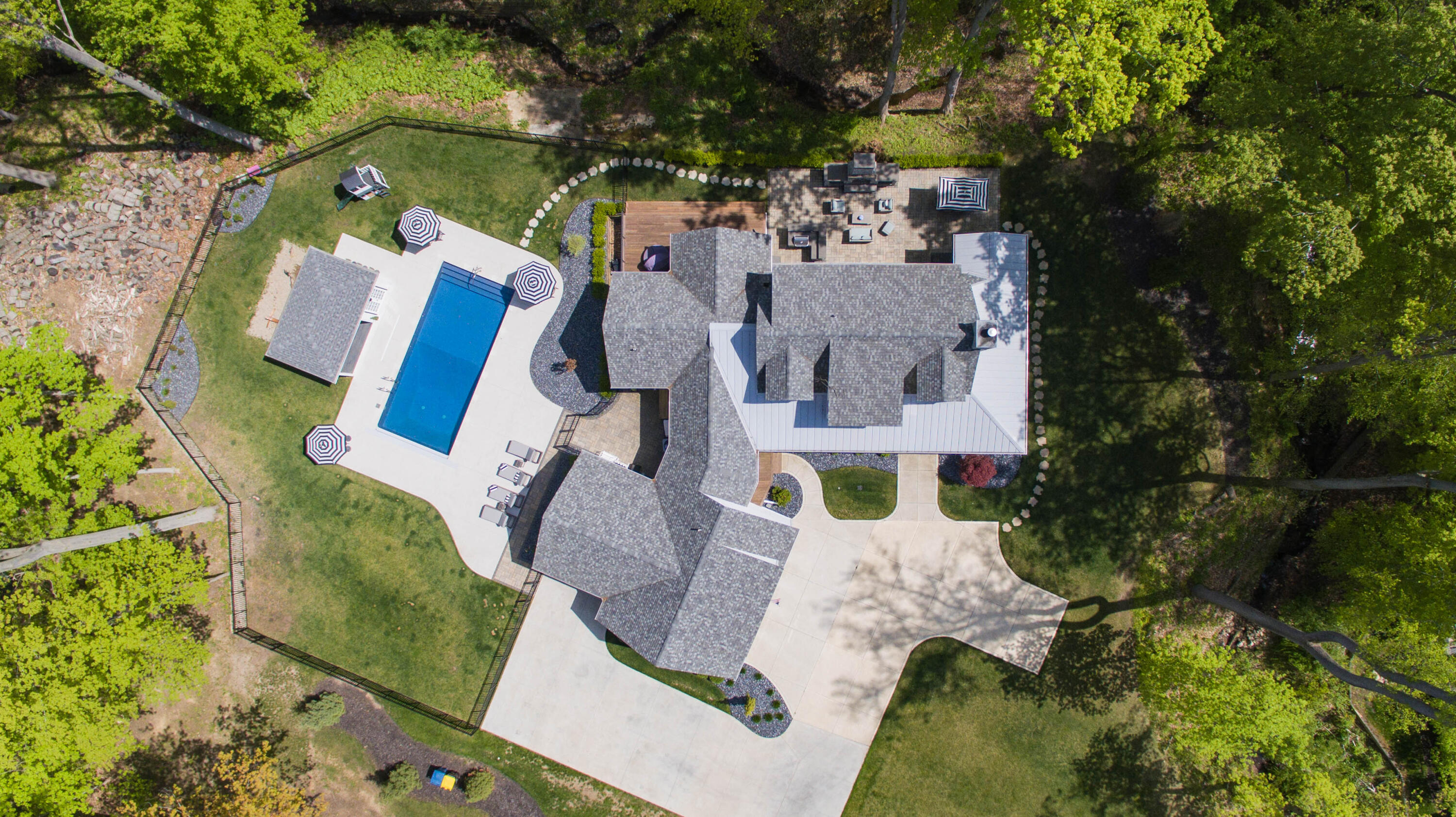 91 North Shore Drive N