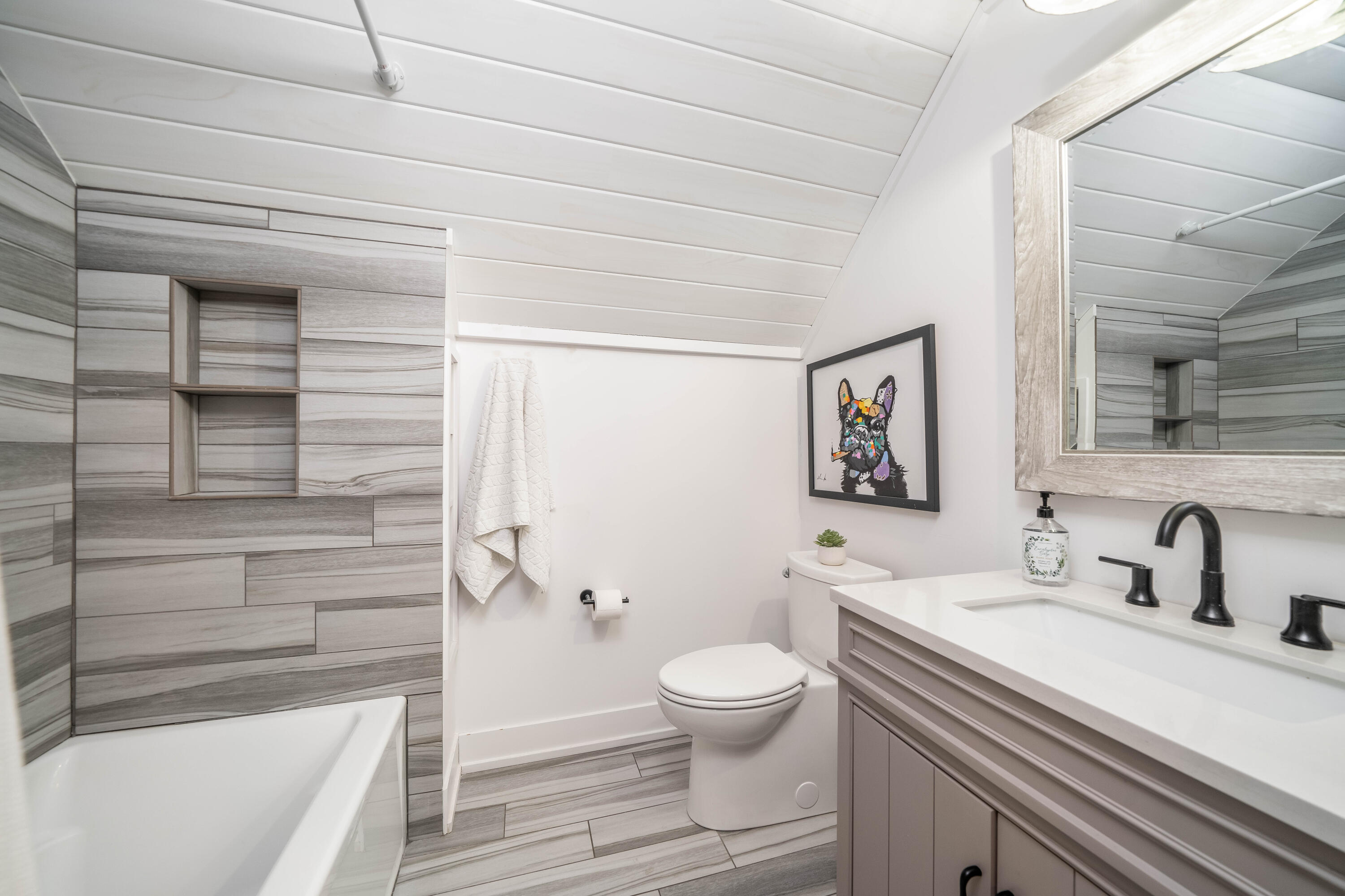 91 North Shore Drive N