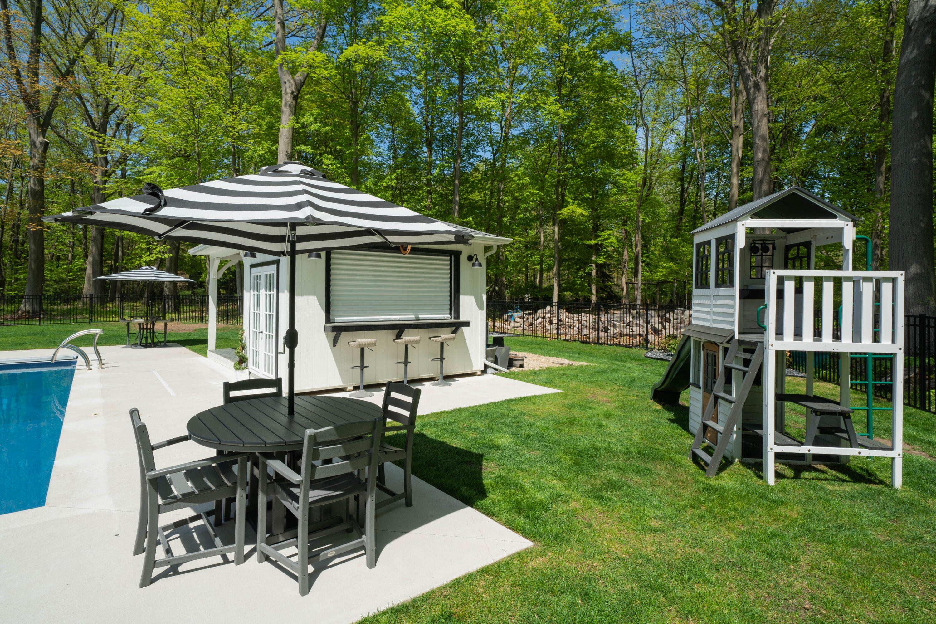 91 North Shore Drive N