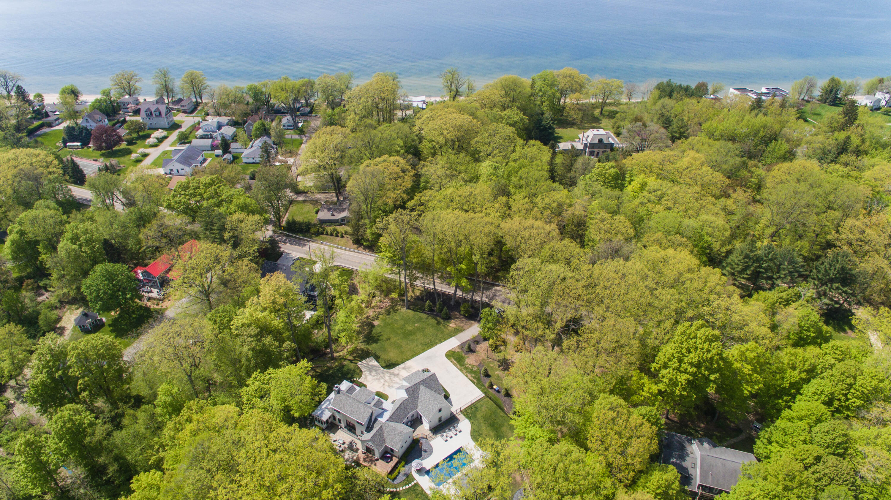 91 North Shore Drive N