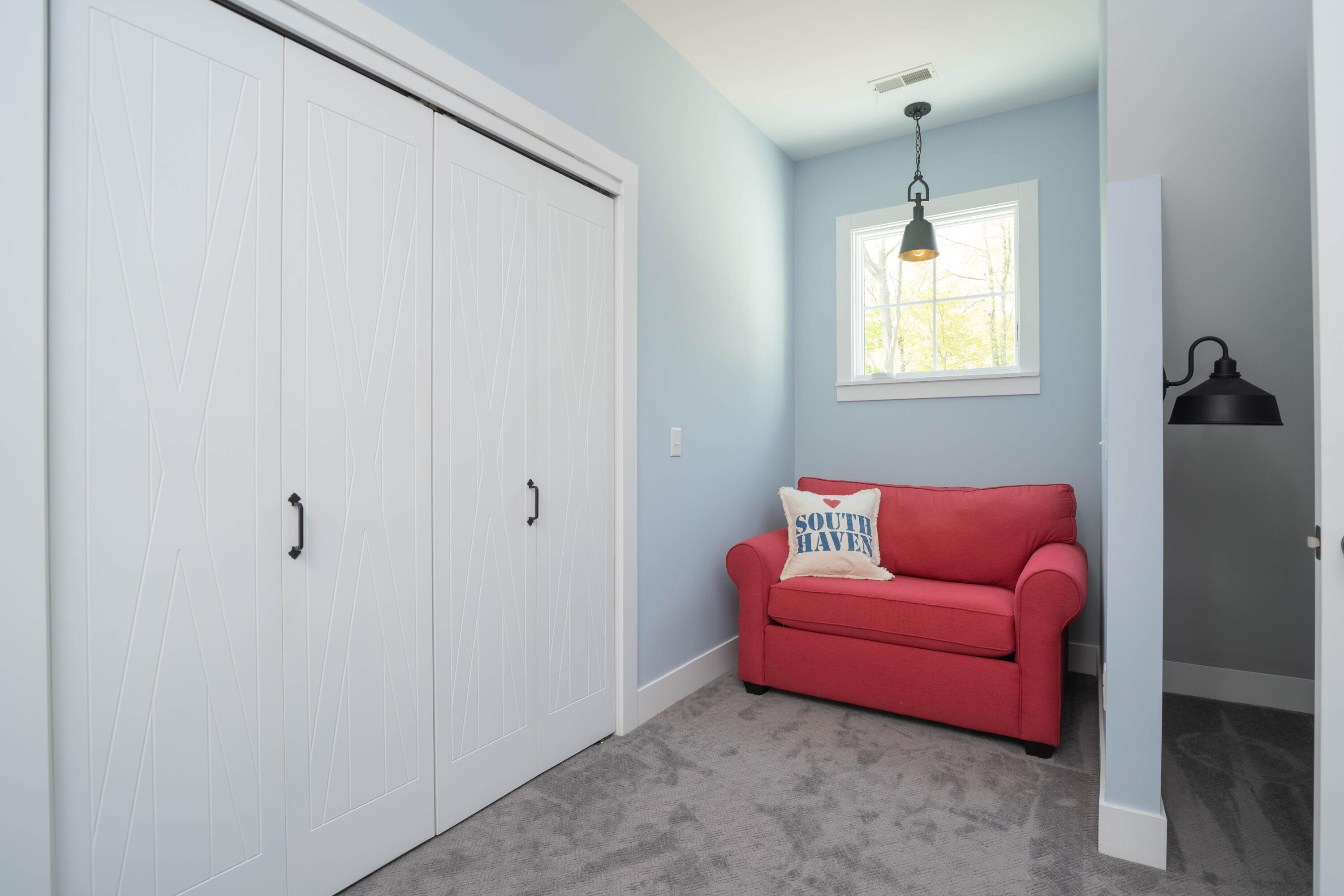 91 North Shore Drive N