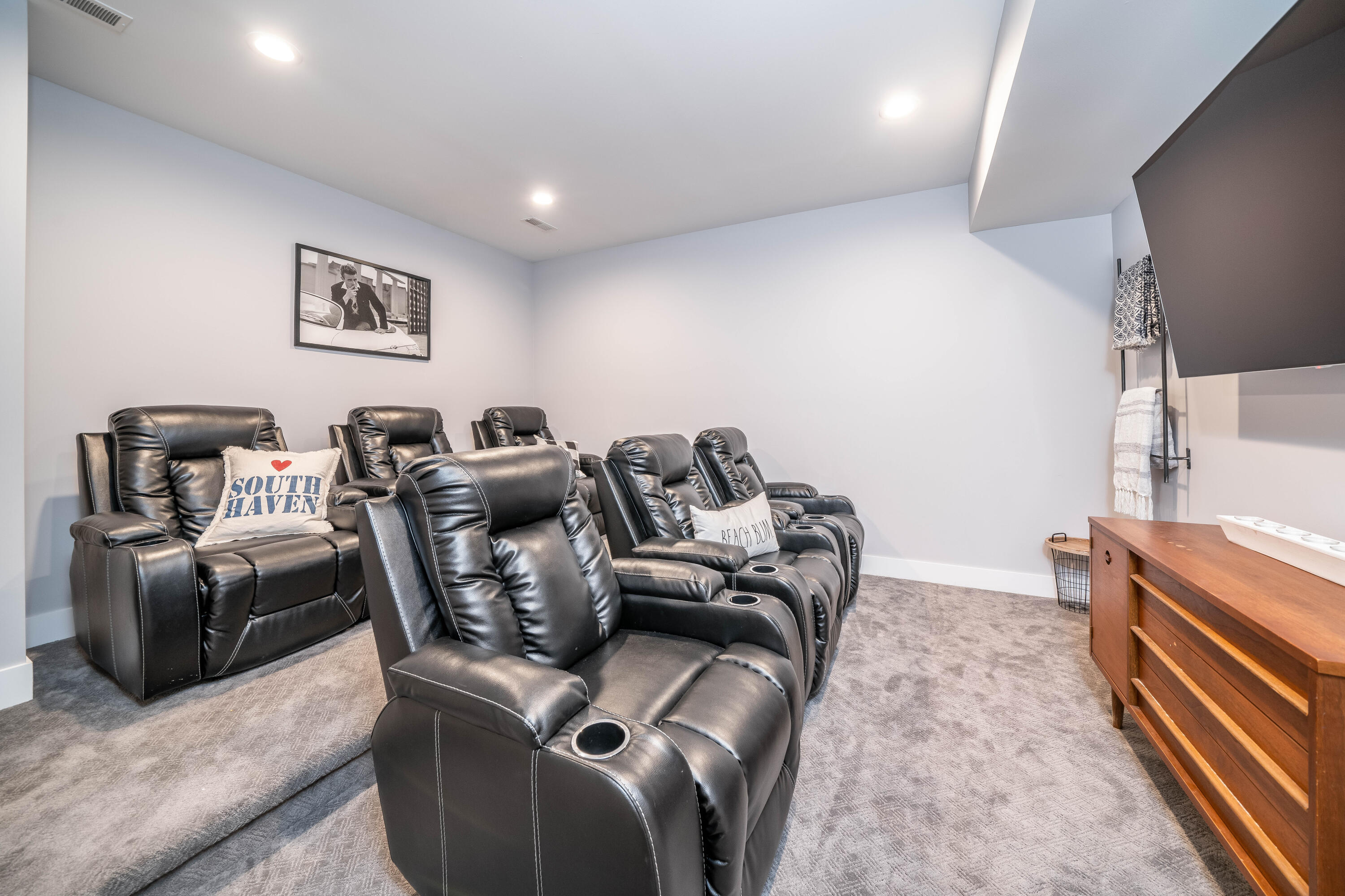 91 North Shore Drive N