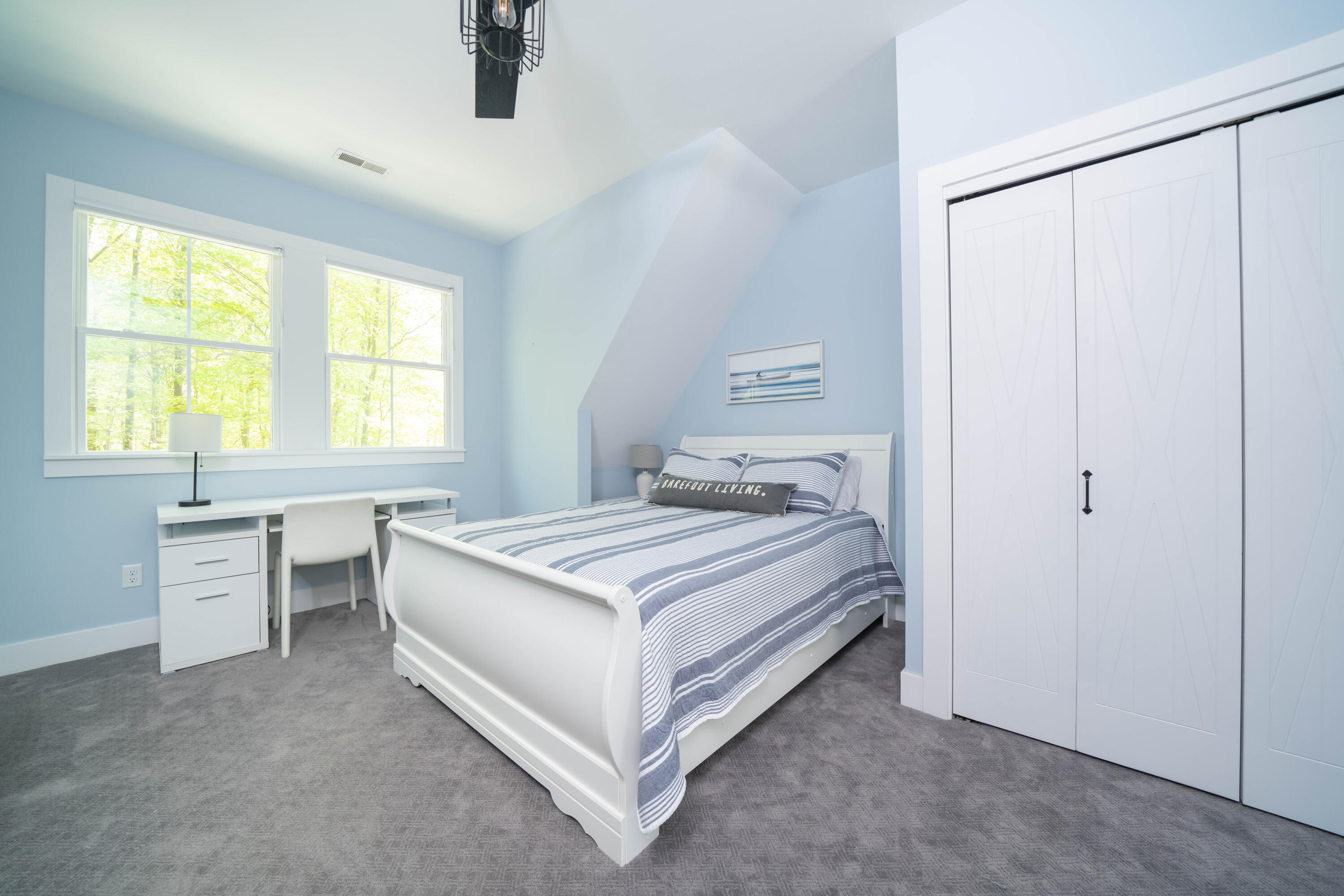 91 North Shore Drive N