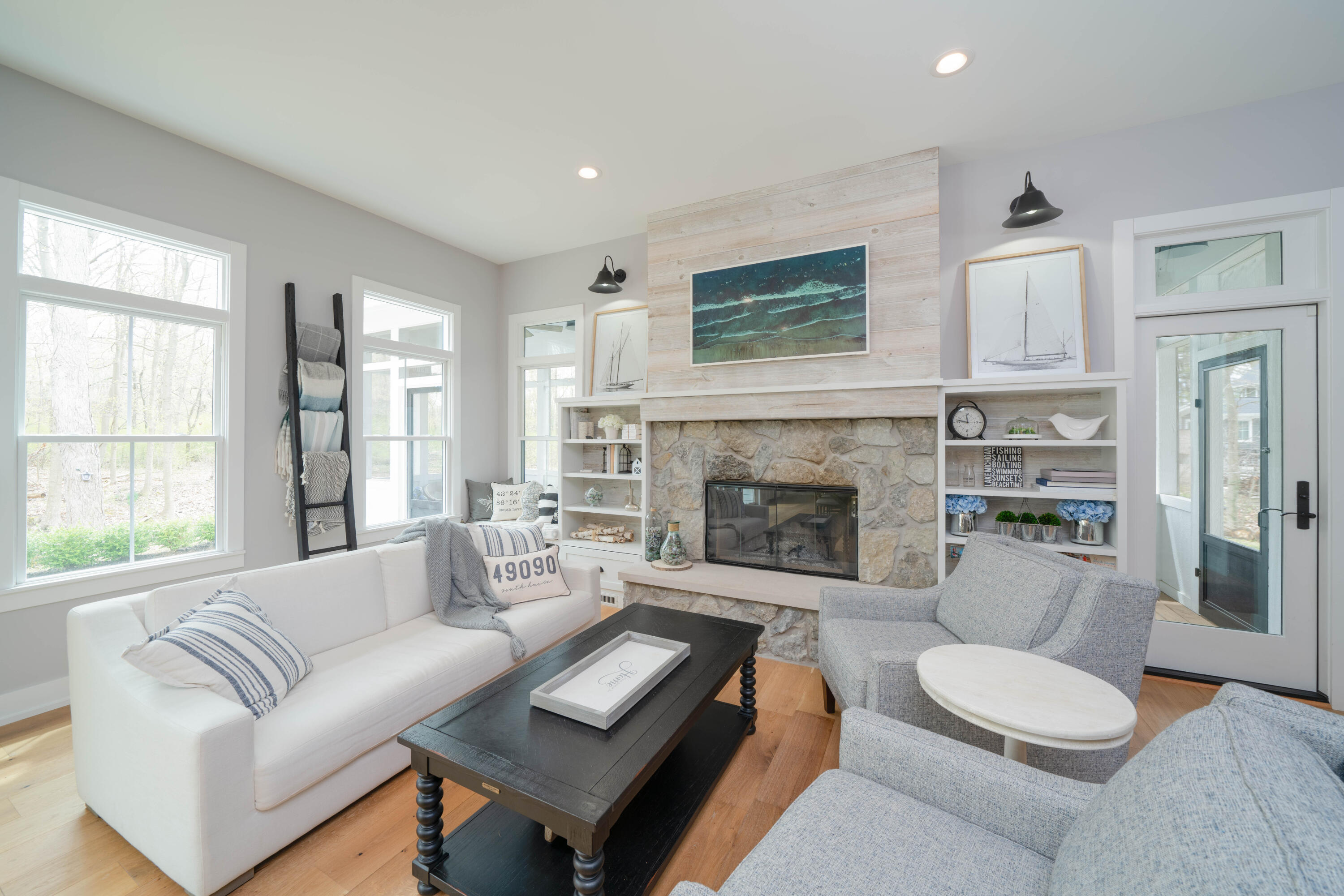 91 North Shore Drive N