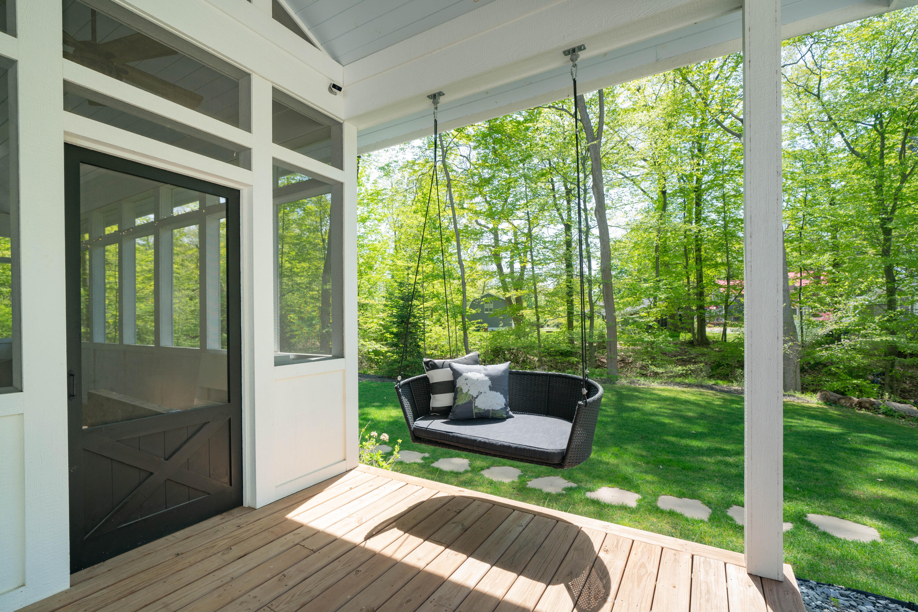 91 North Shore Drive N