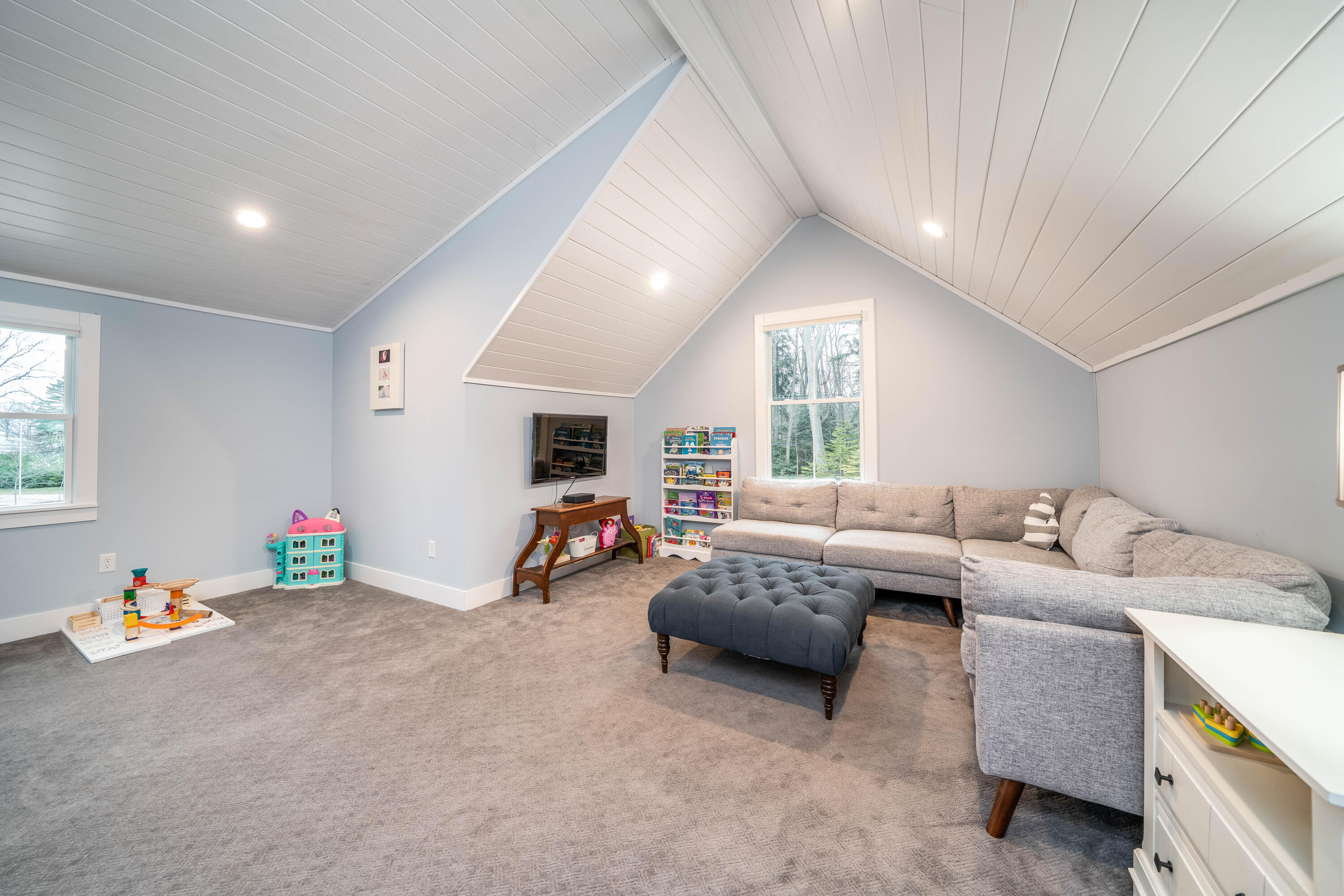 91 North Shore Drive N