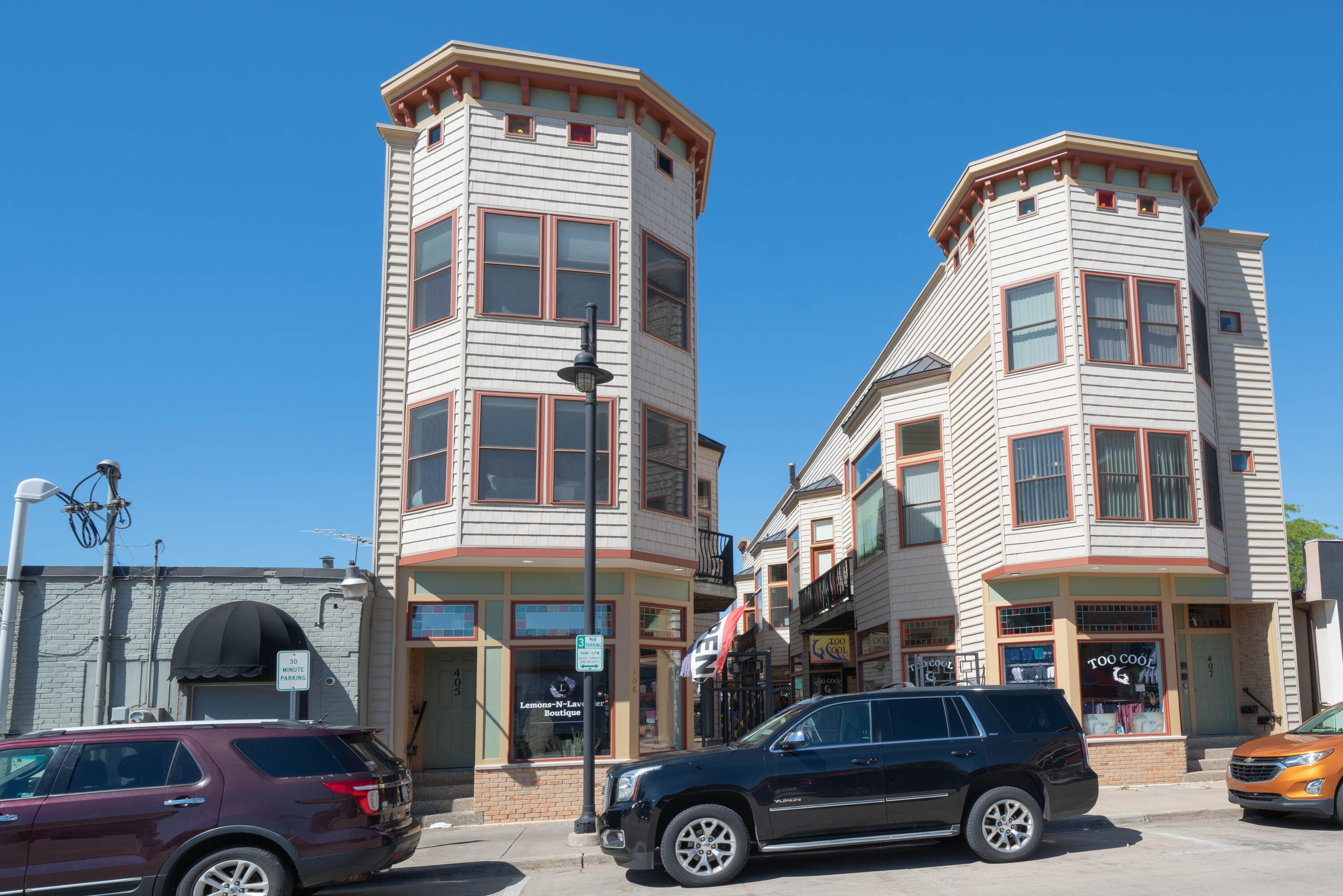 406 Phoenix Street, 2