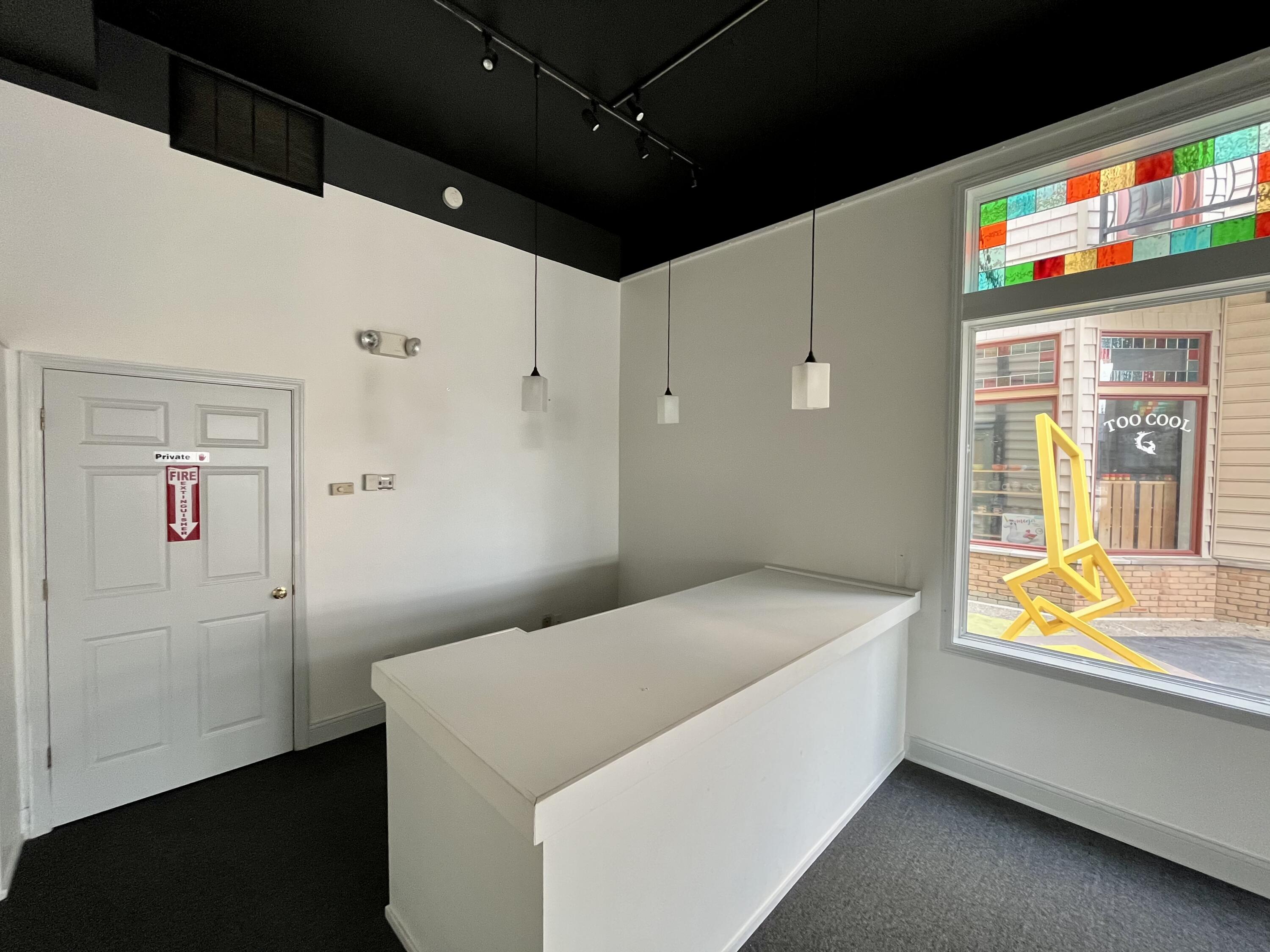 406 Phoenix Street, 2