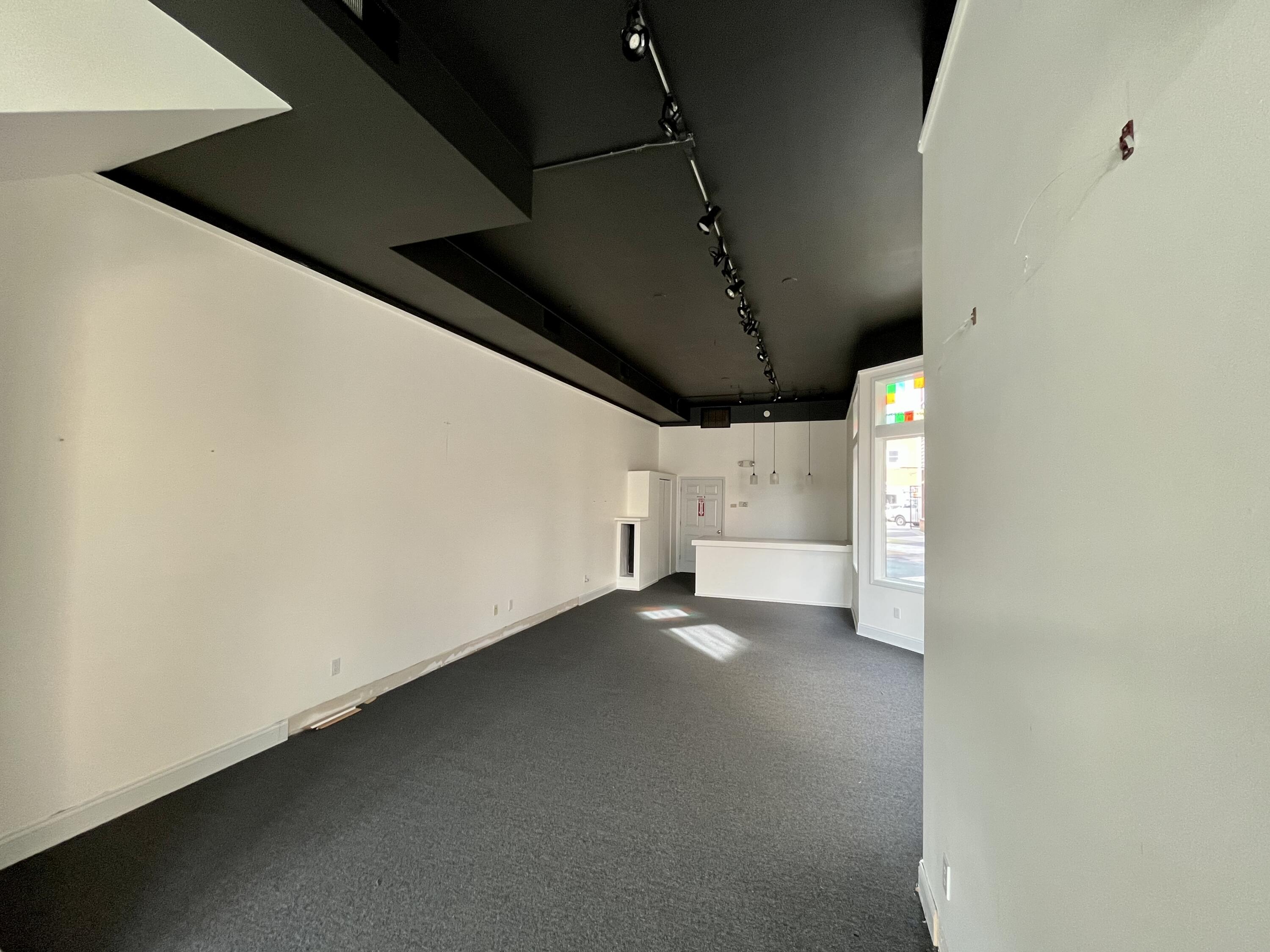 406 Phoenix Street, 2