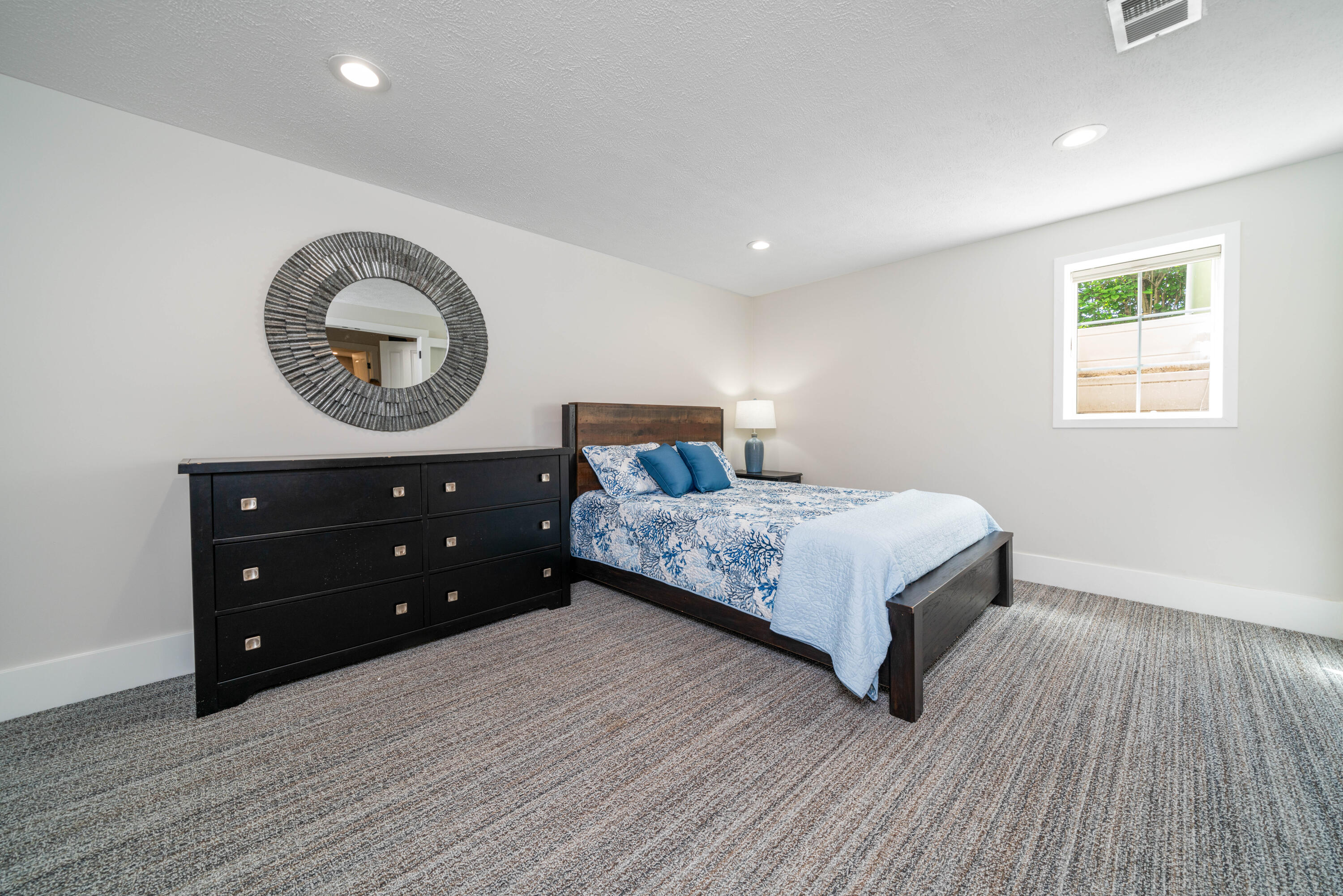 519 Virginia Avenue, 1