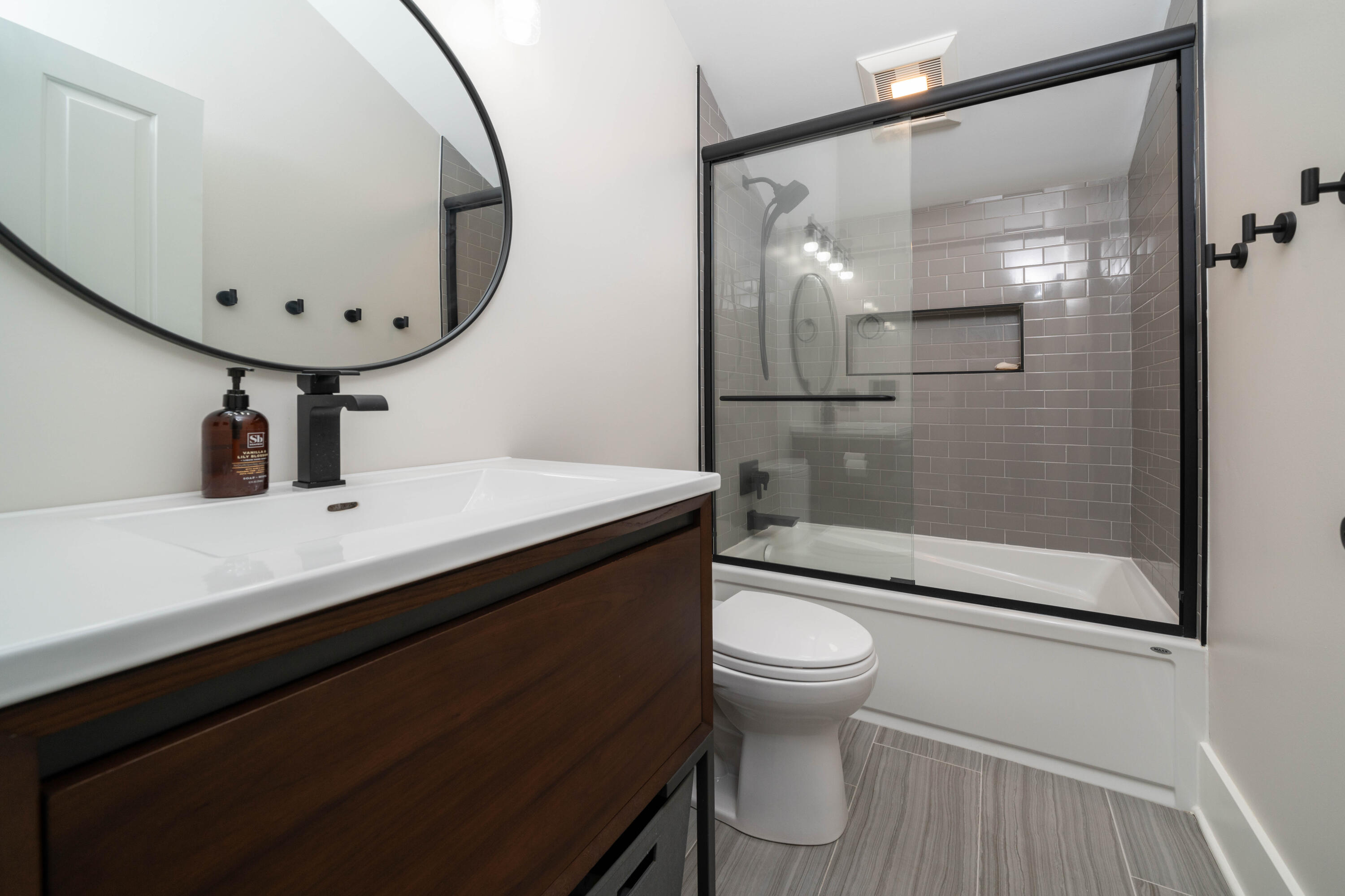 519 Virginia Avenue, 1