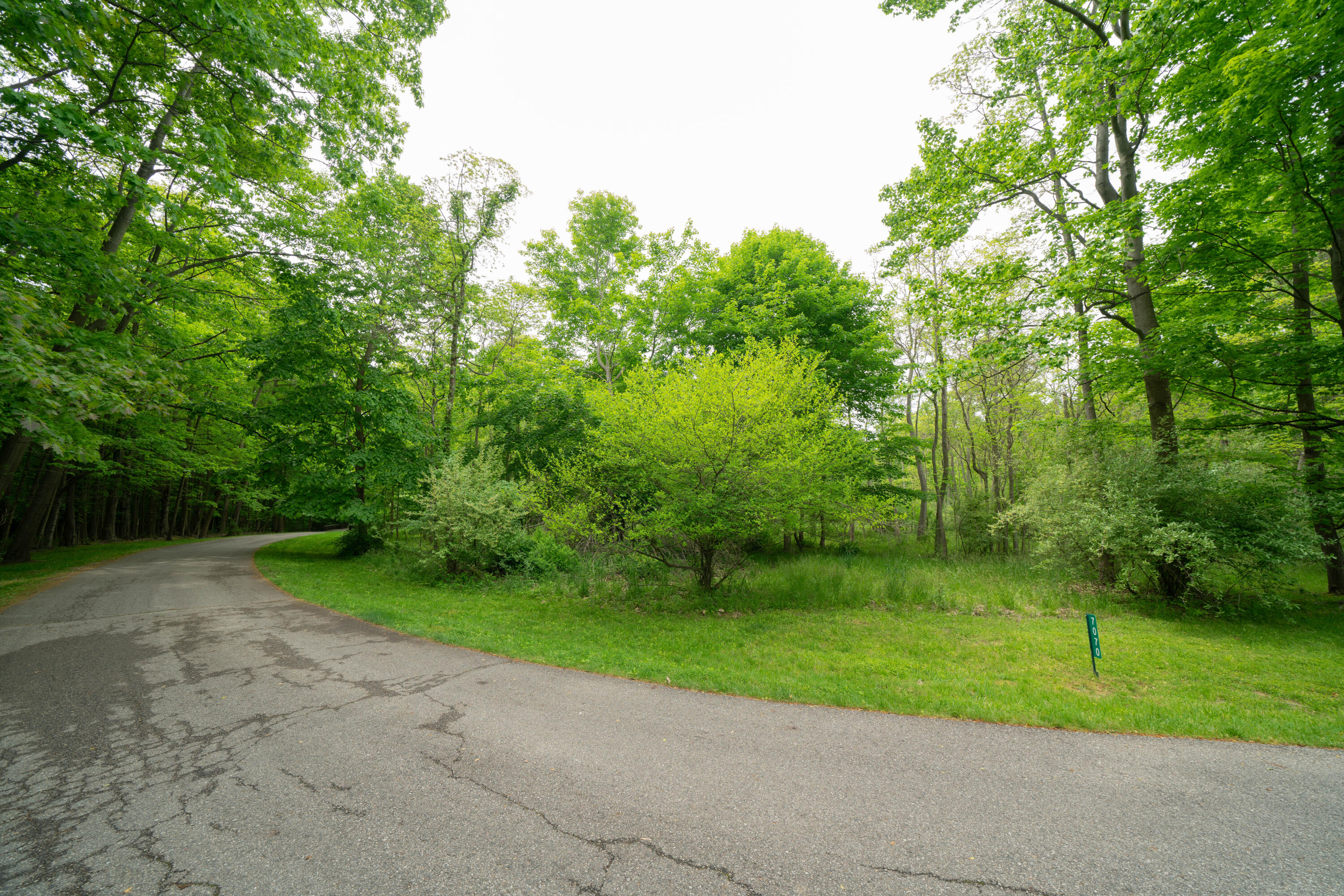 7070 Glenn Oaks Drive