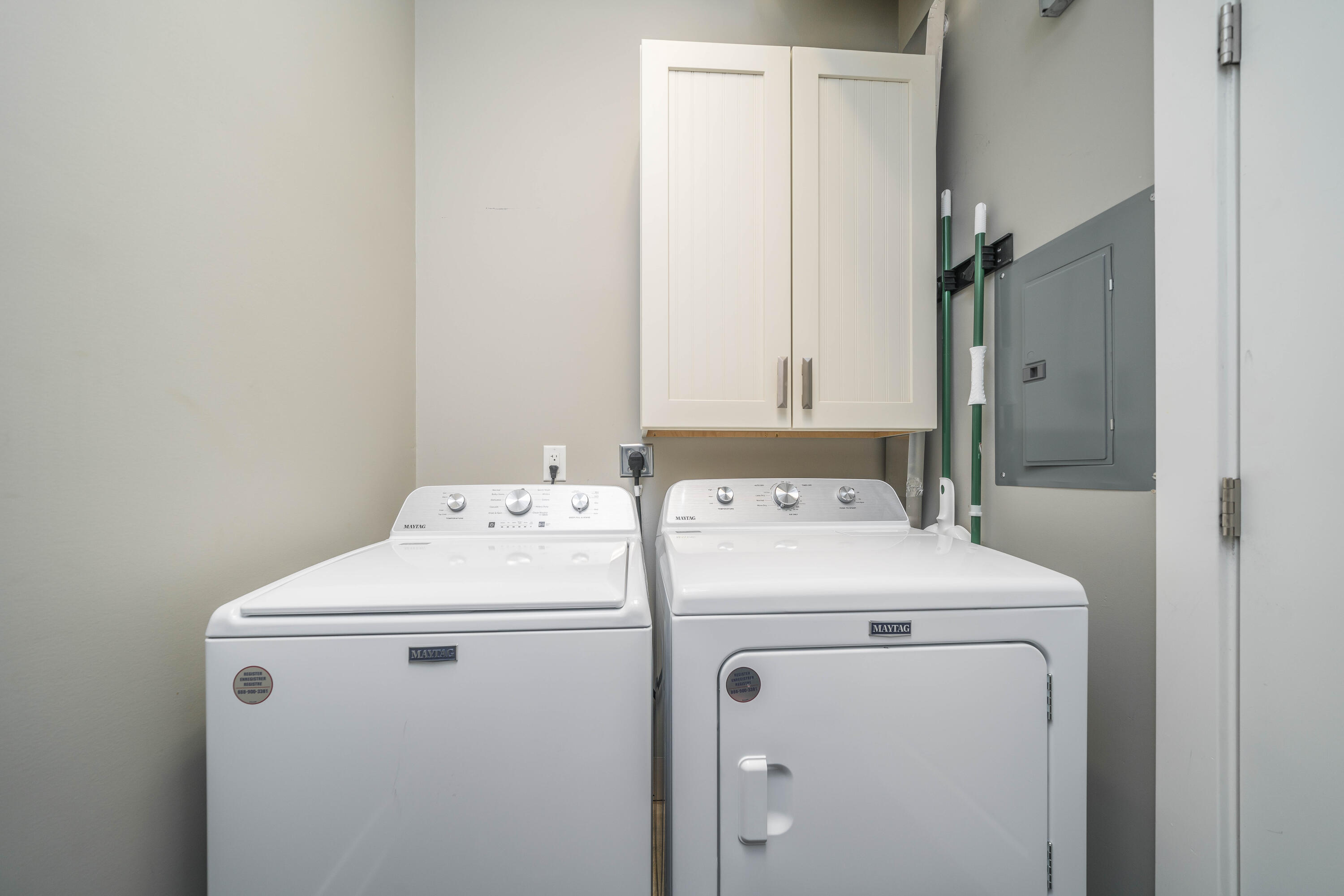 460 Broadway Street, 105