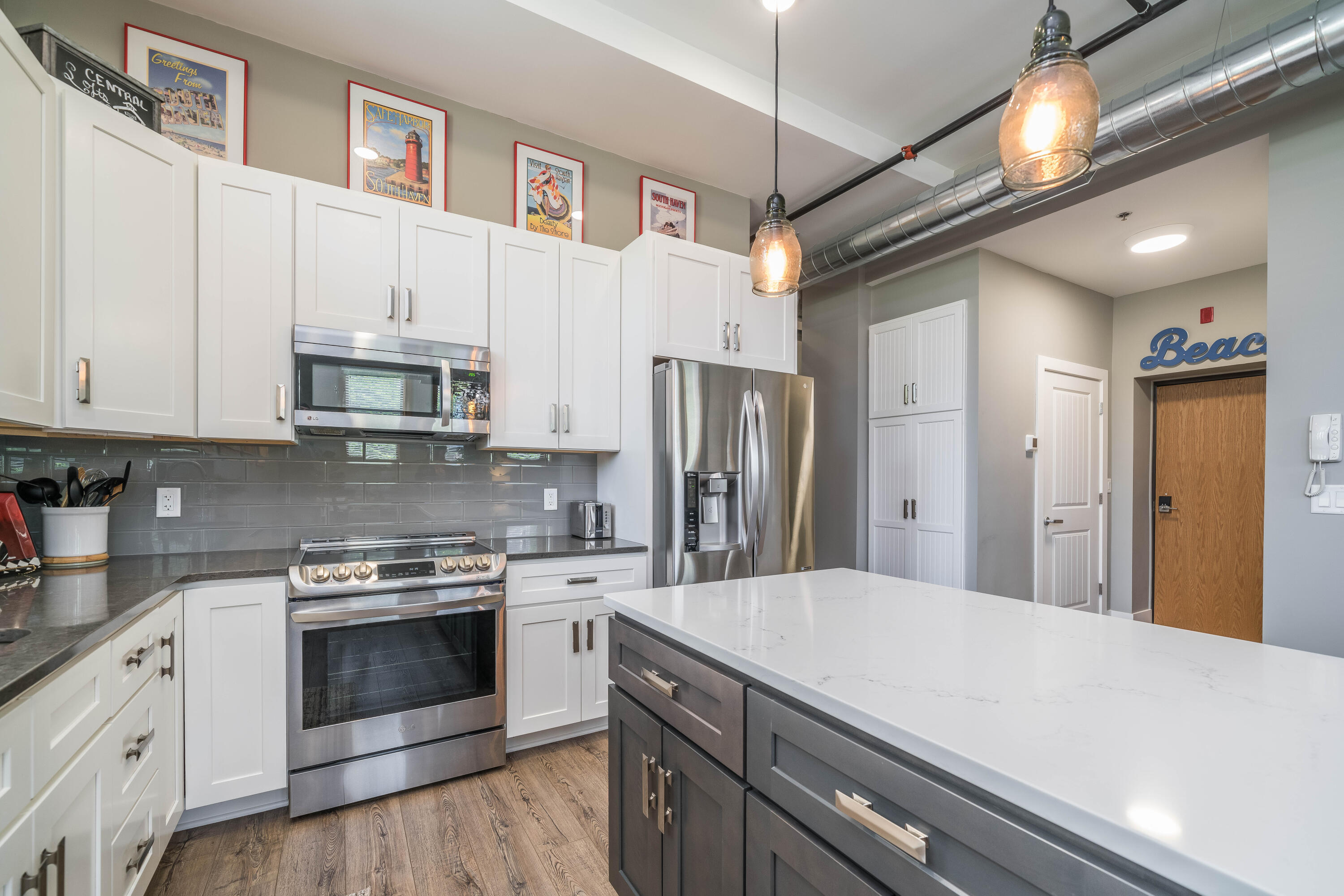 460 Broadway Street, 105