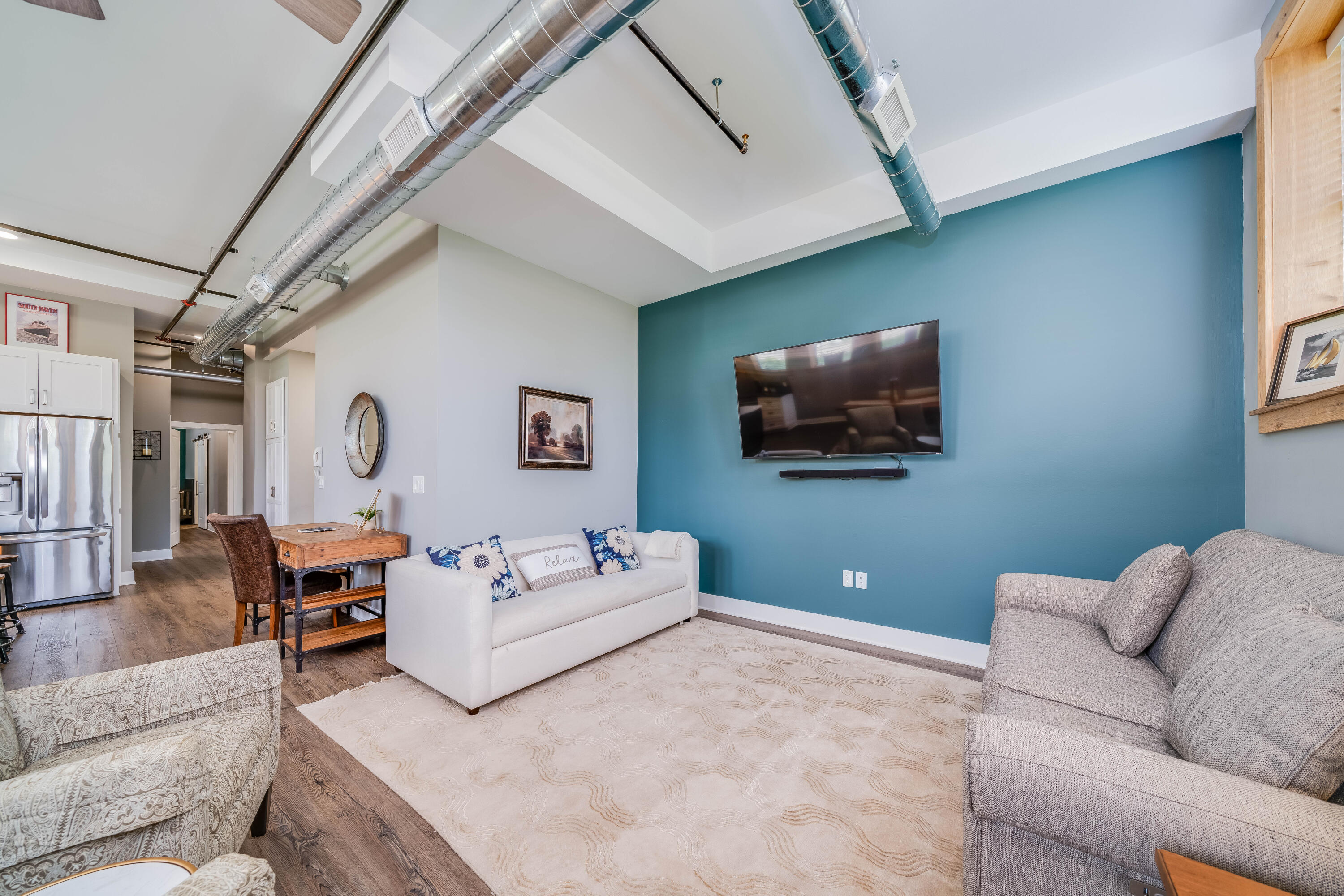 460 Broadway Street, 105