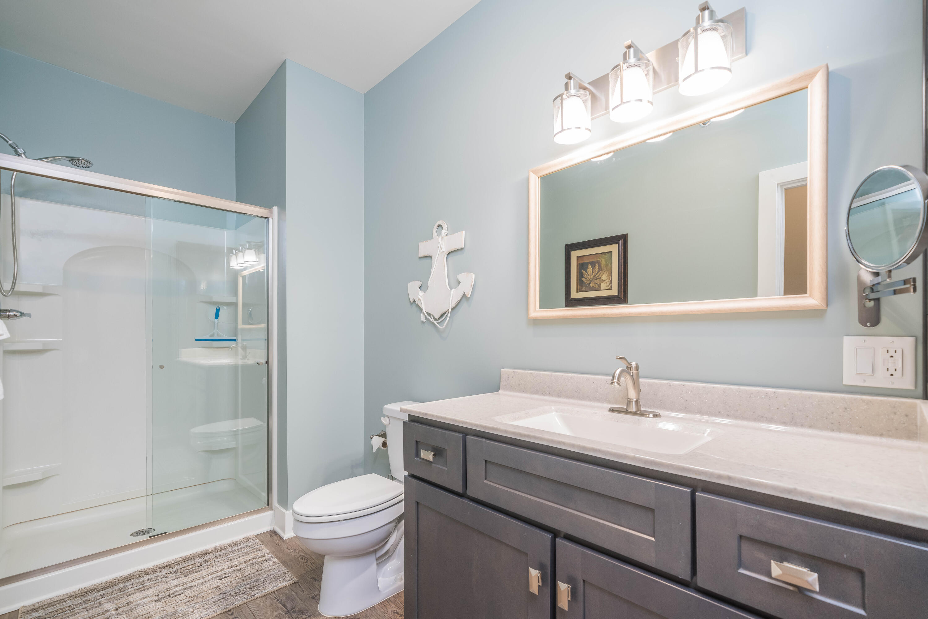 460 Broadway Street, 105