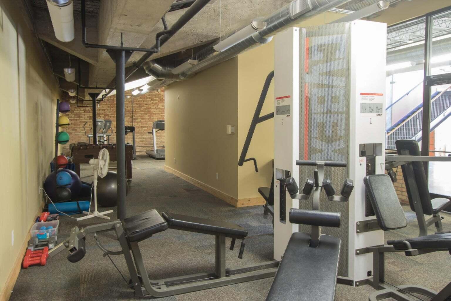 460 Broadway Street, 105