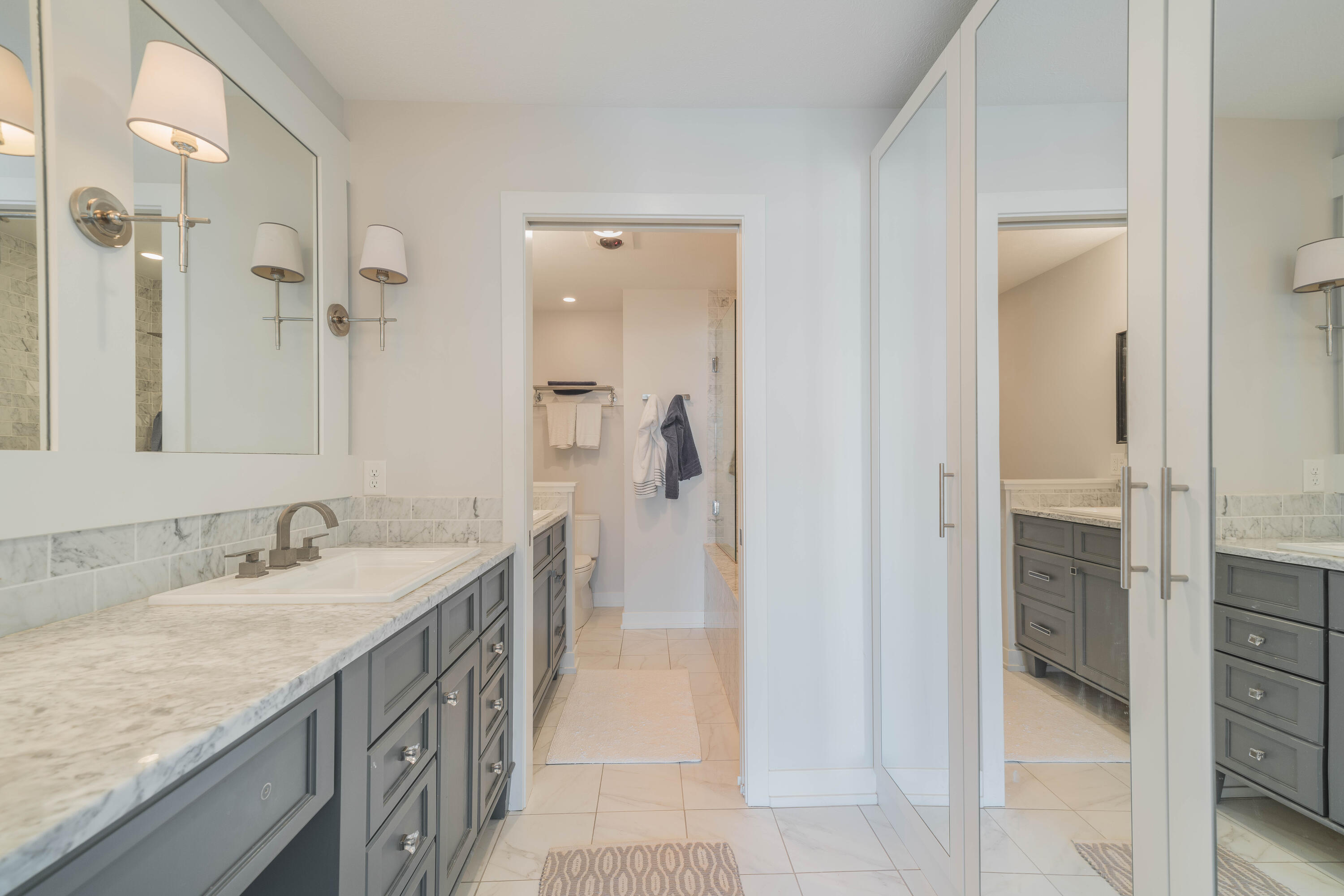 215 North Shore Drive, 10