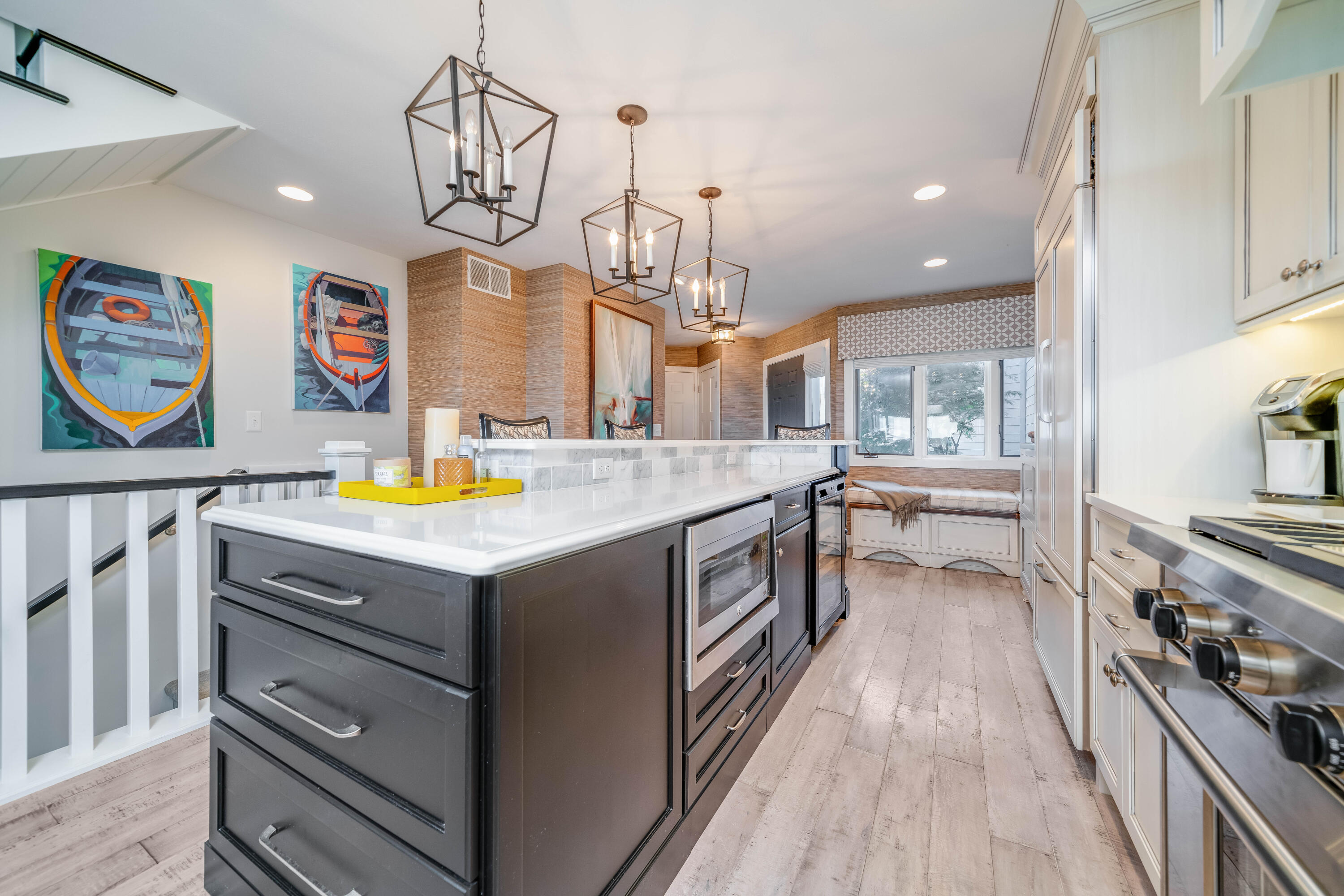 215 North Shore Drive, 10