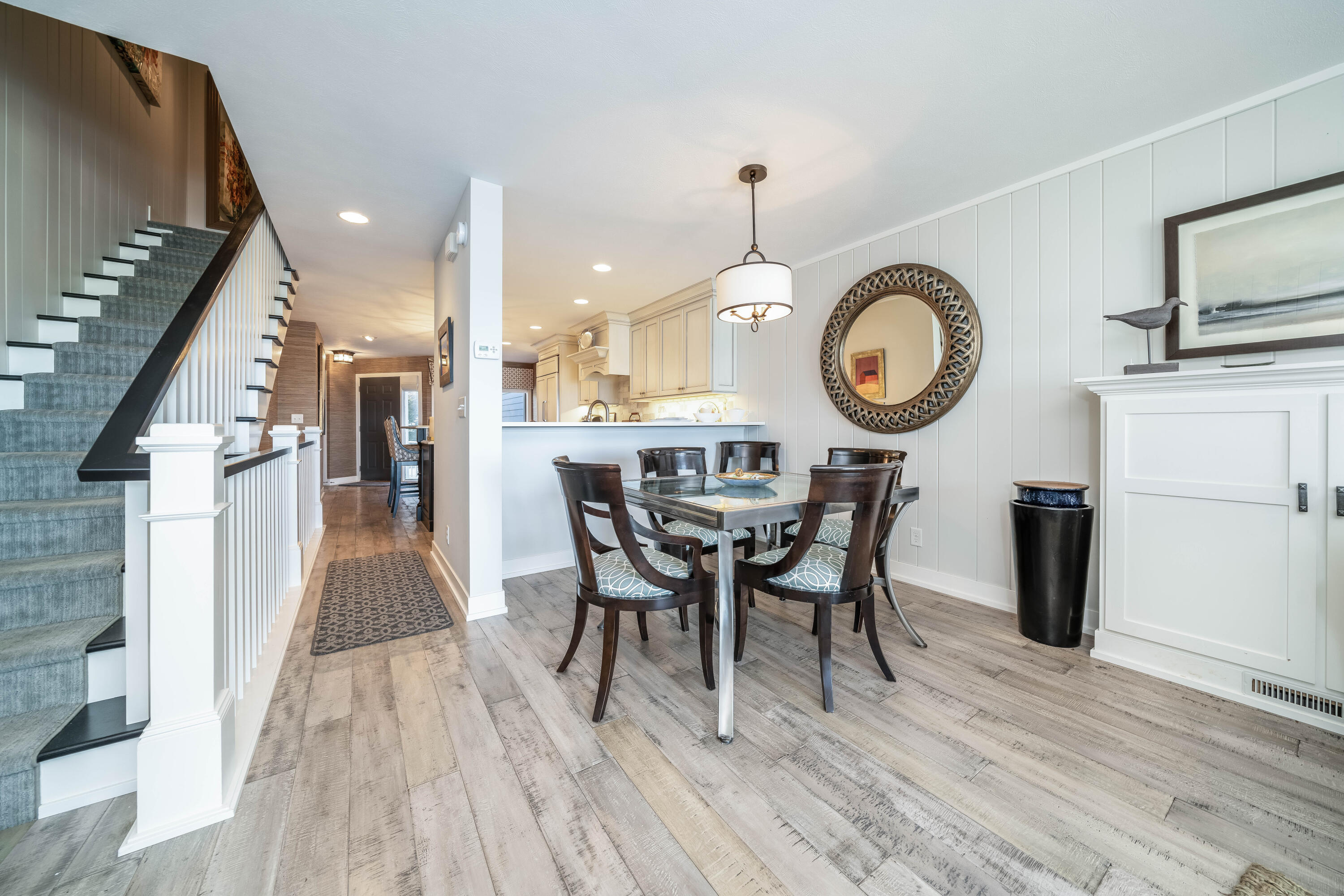 215 North Shore Drive, 10