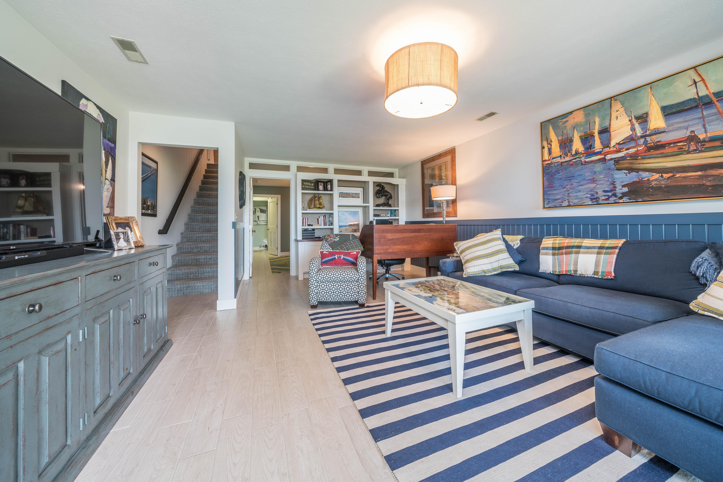 215 North Shore Drive, 10