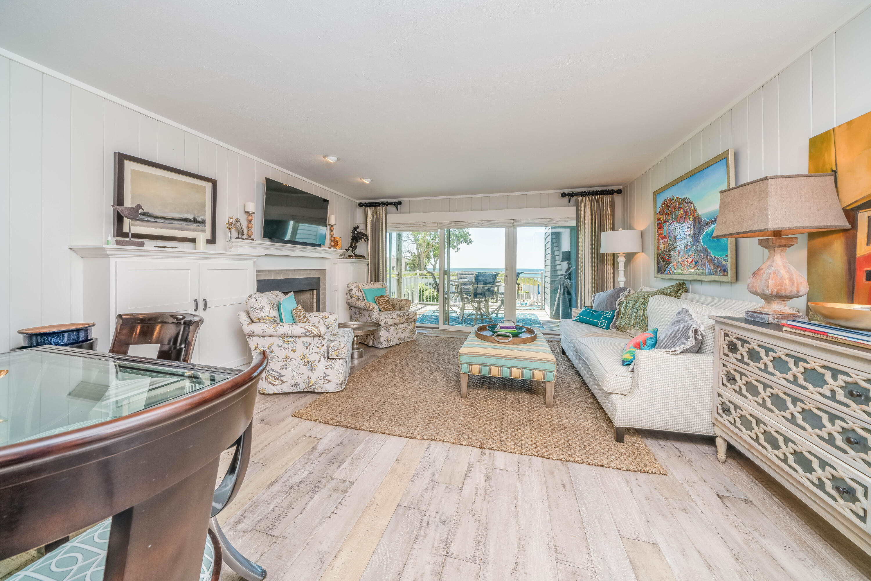 215 North Shore Drive, 10