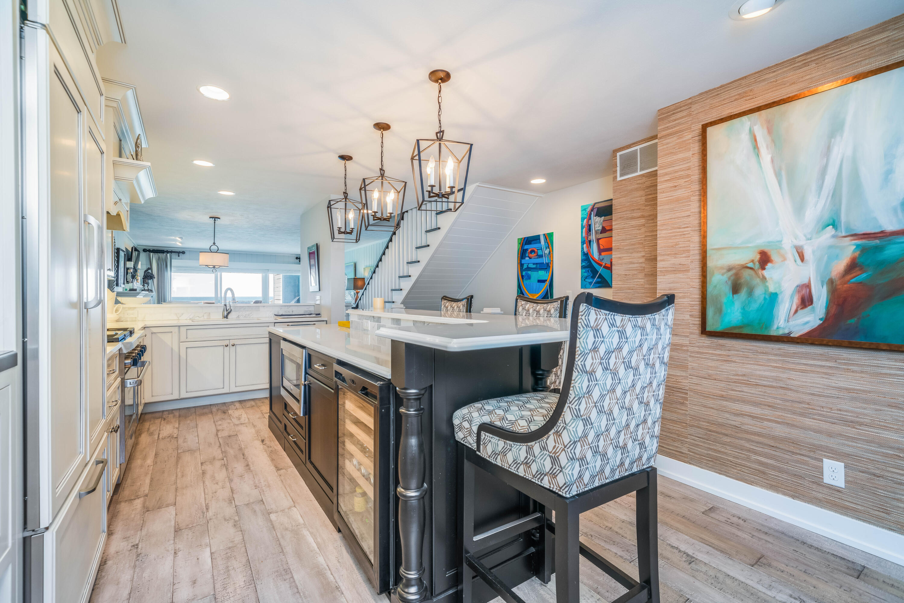 215 North Shore Drive, 10