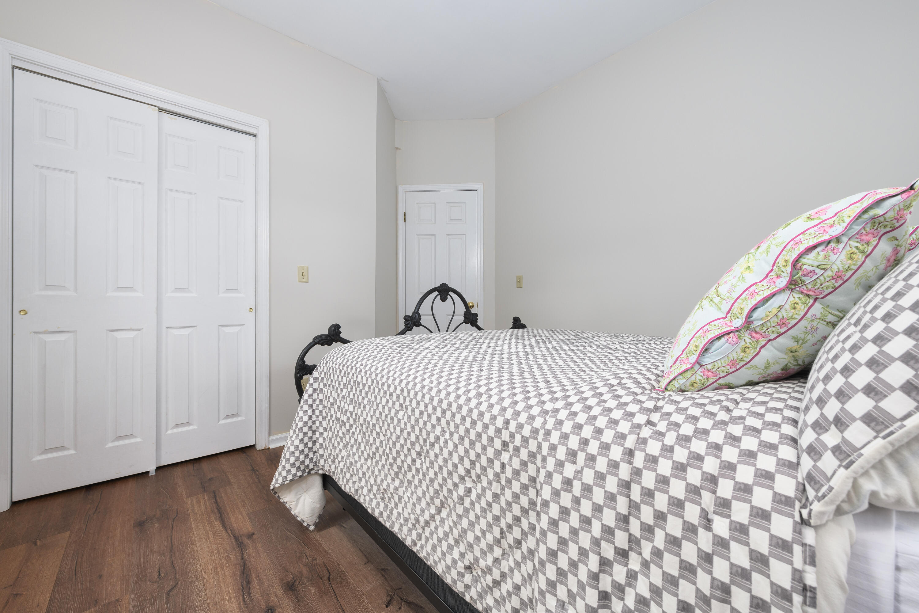 7374 North Shore Drive, 14