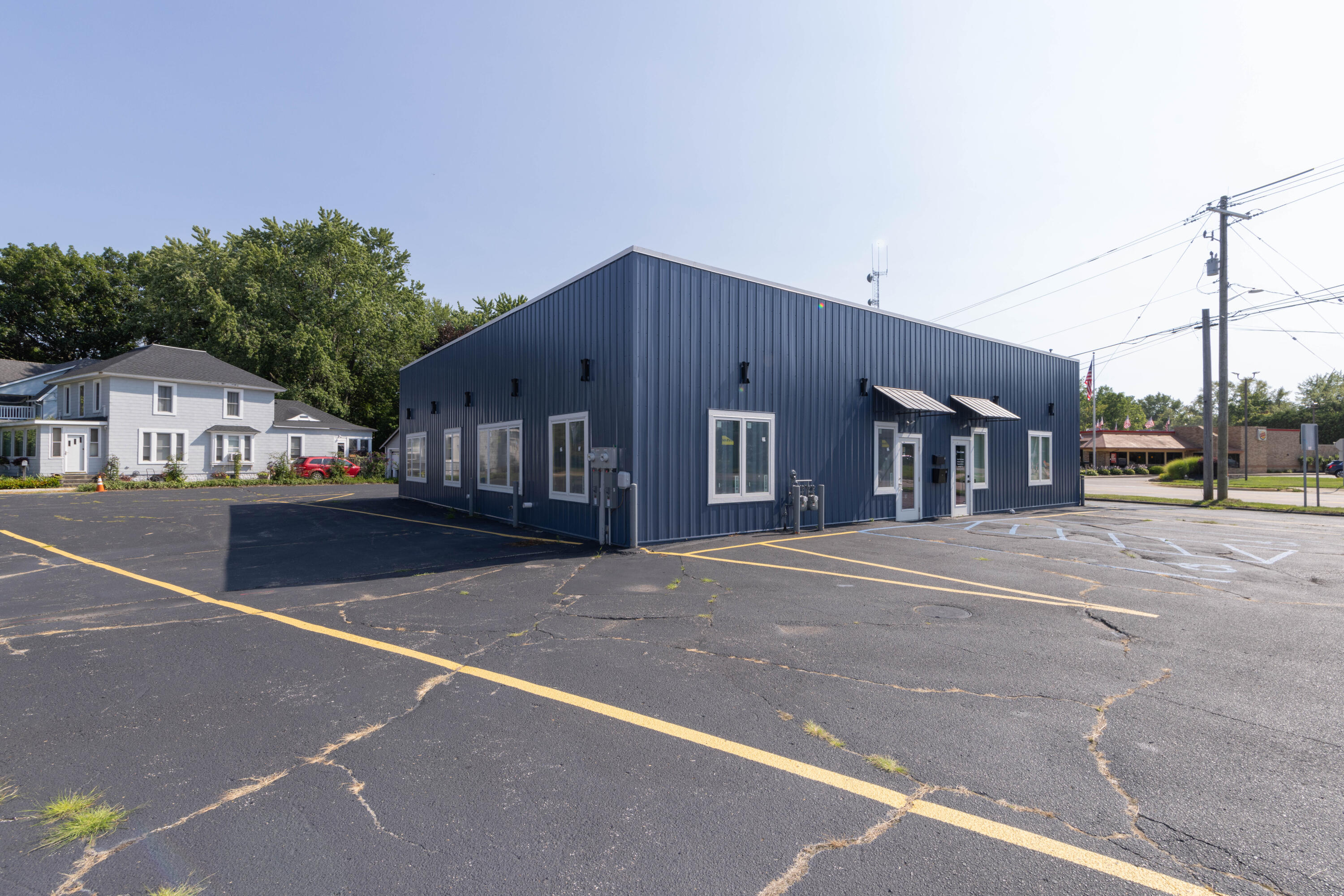 708 La Grange Street