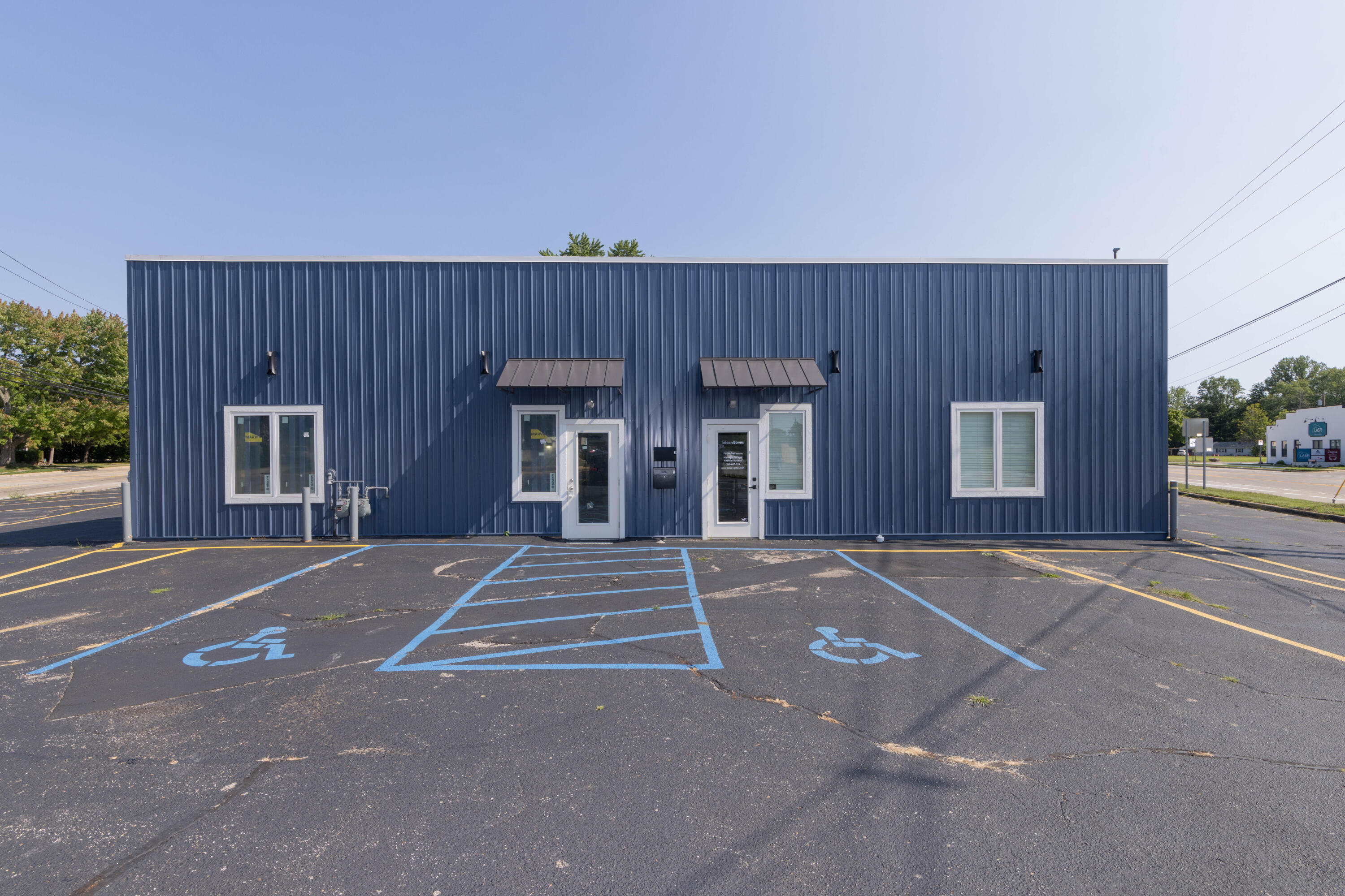 708 La Grange Street