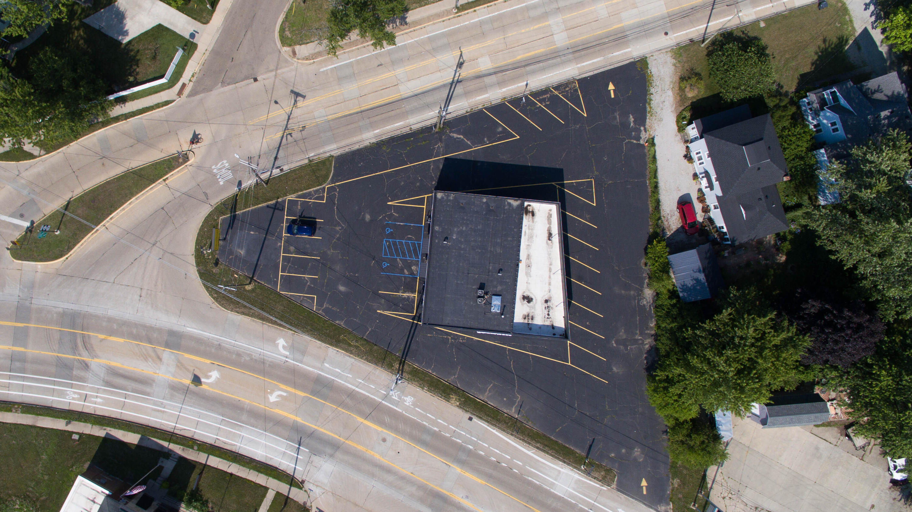 708 La Grange Street