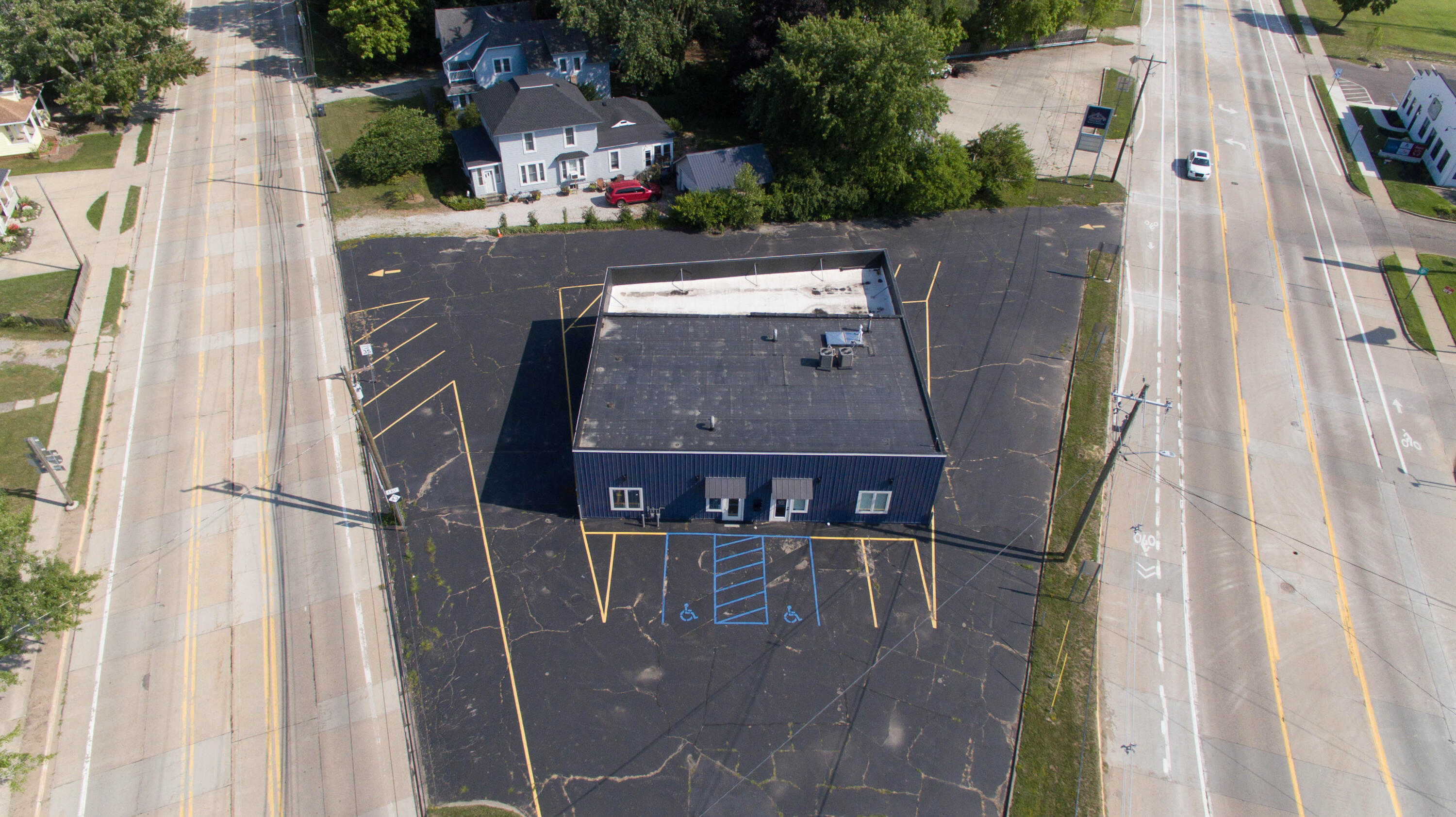 708 La Grange Street