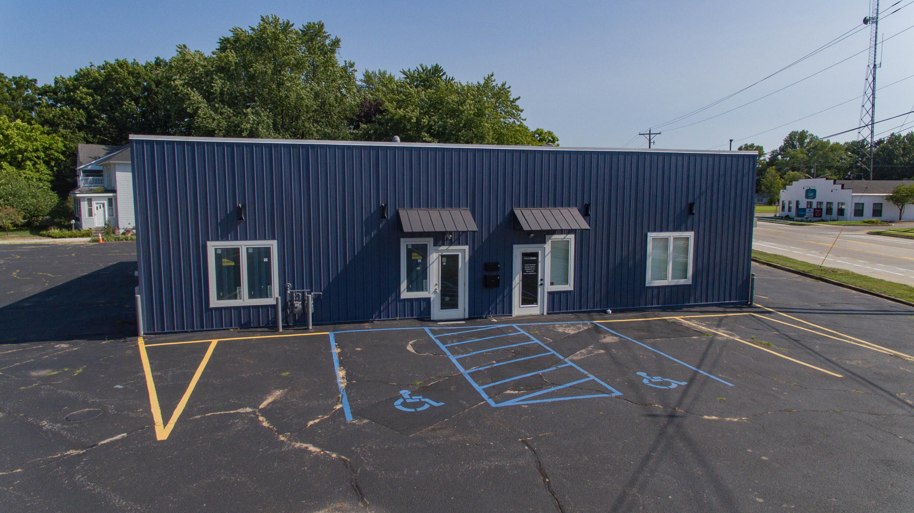 708 La Grange Street