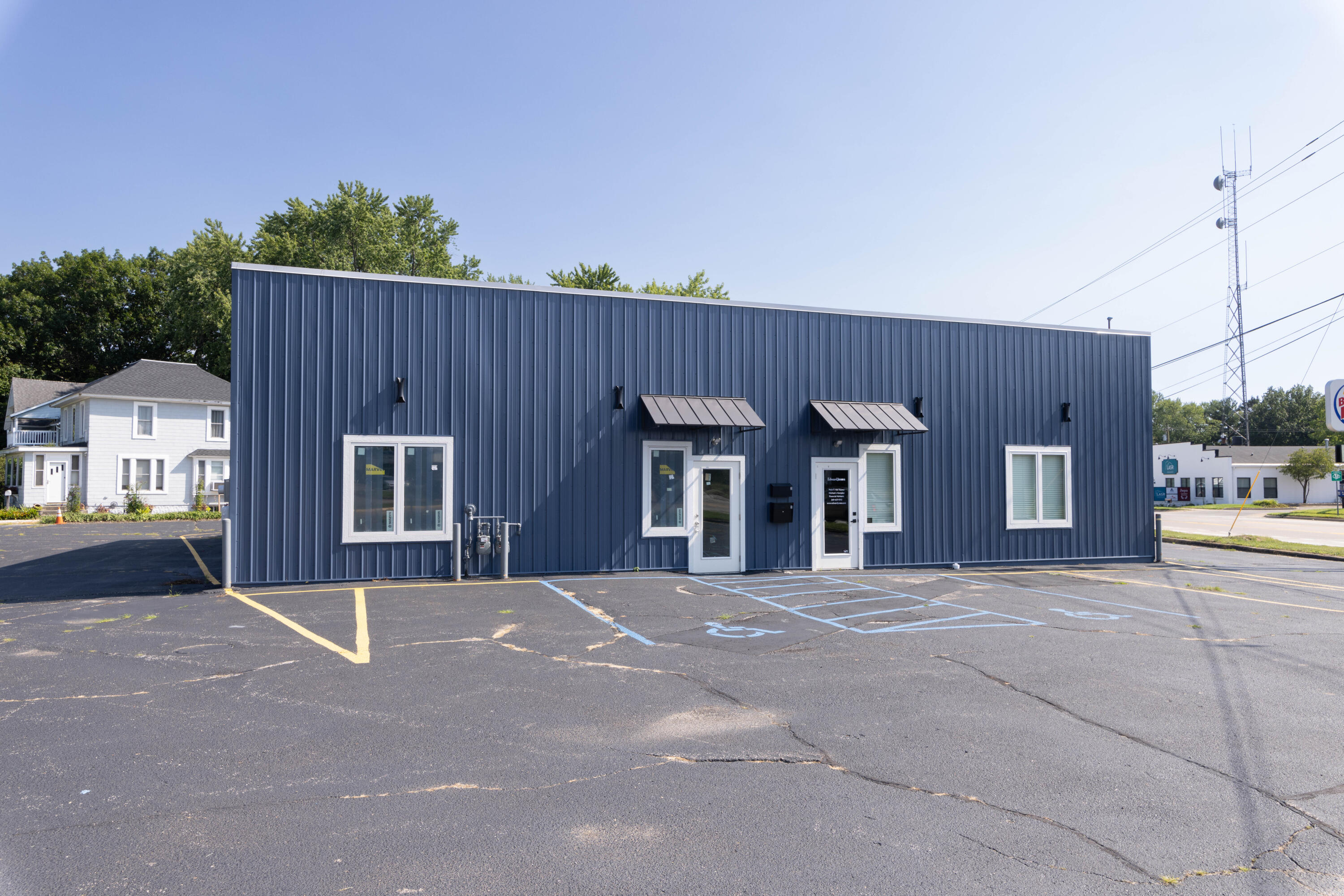 708 La Grange Street