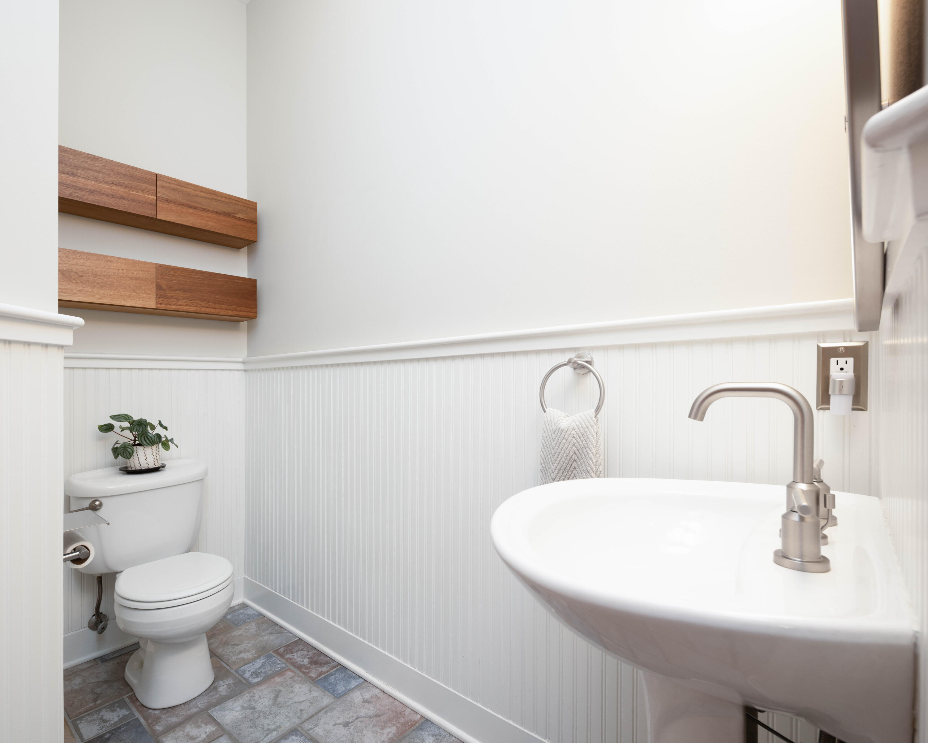 410 River Island Drive