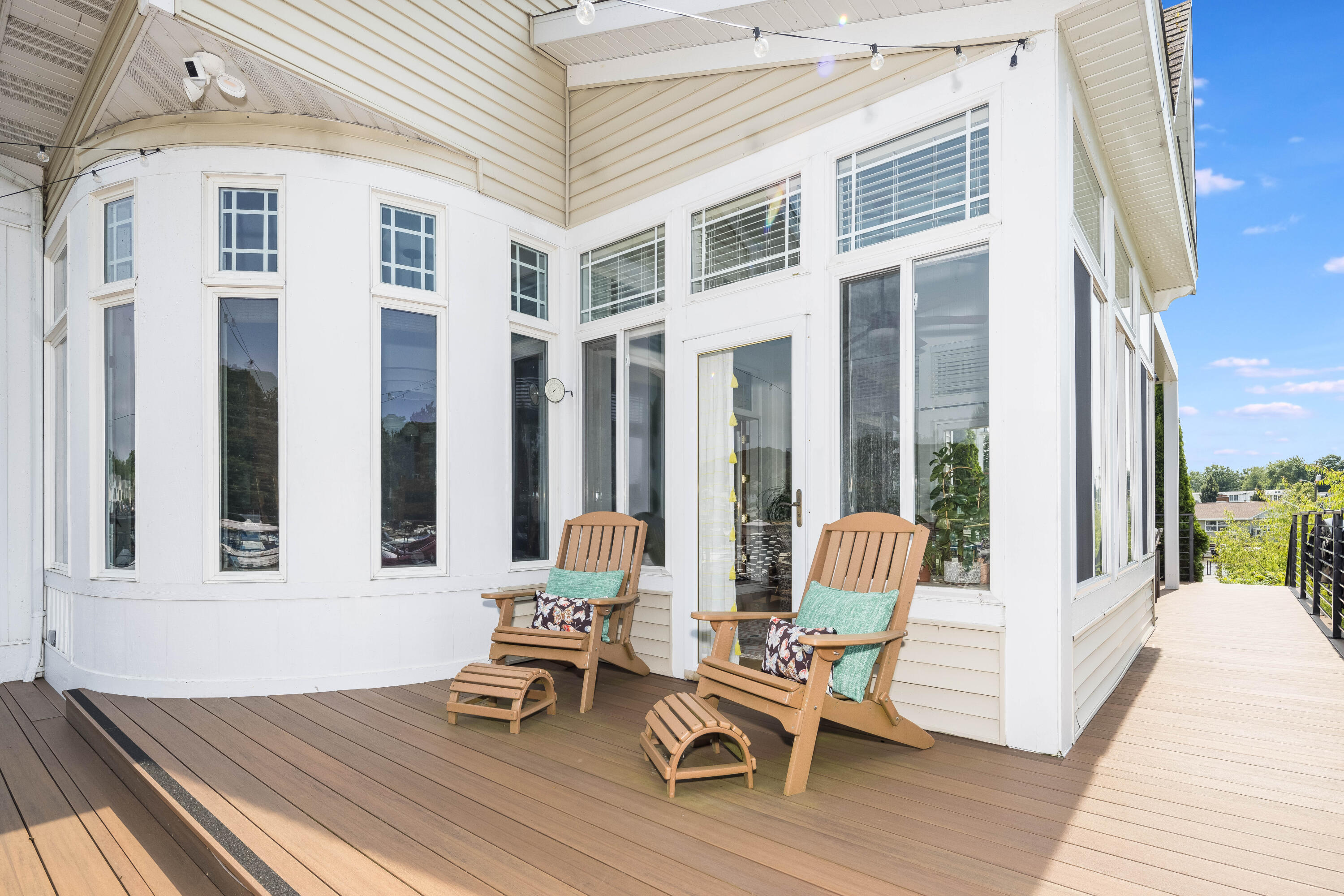 410 River Island Drive