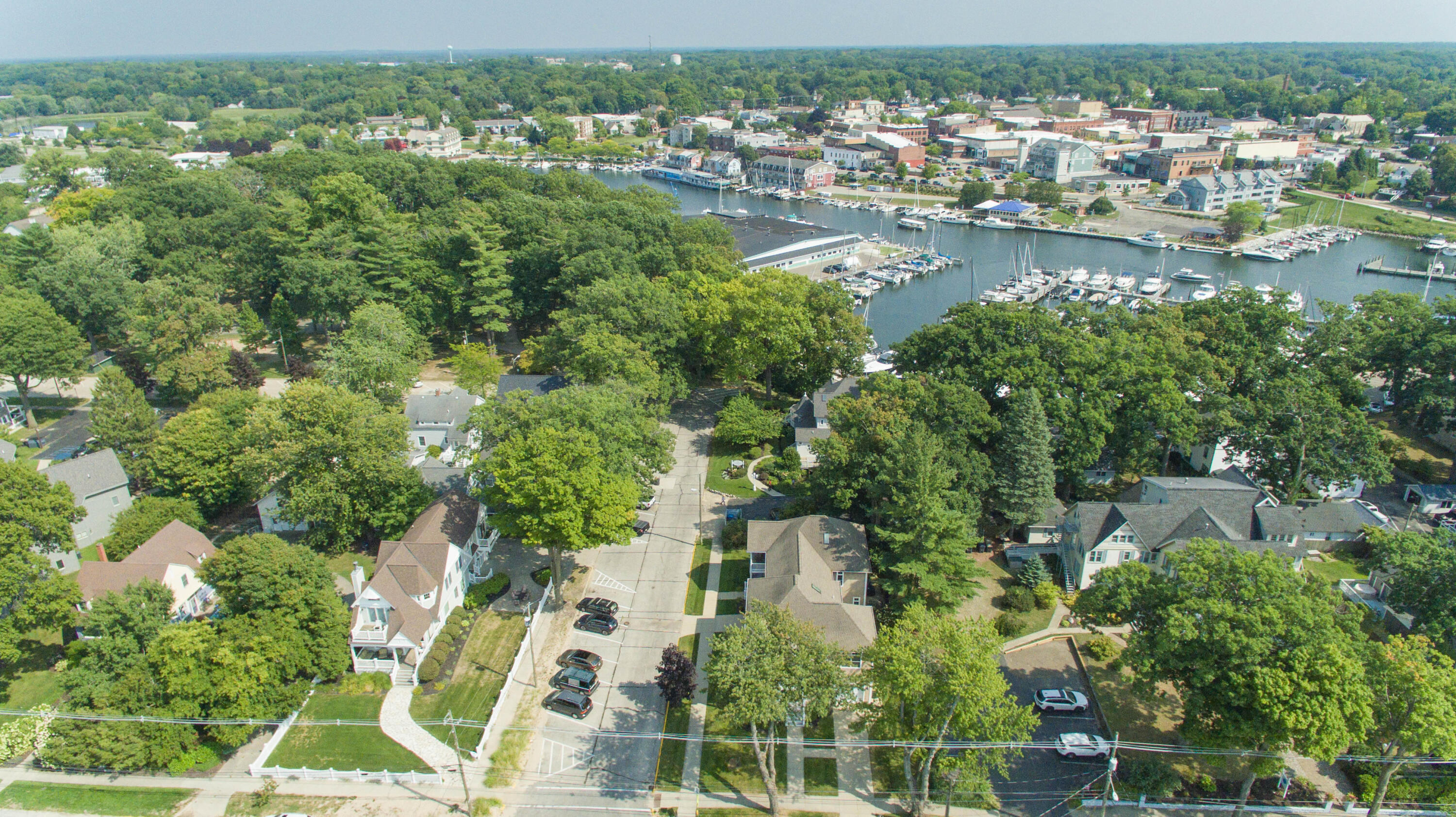 98 North Shore Drive, 1