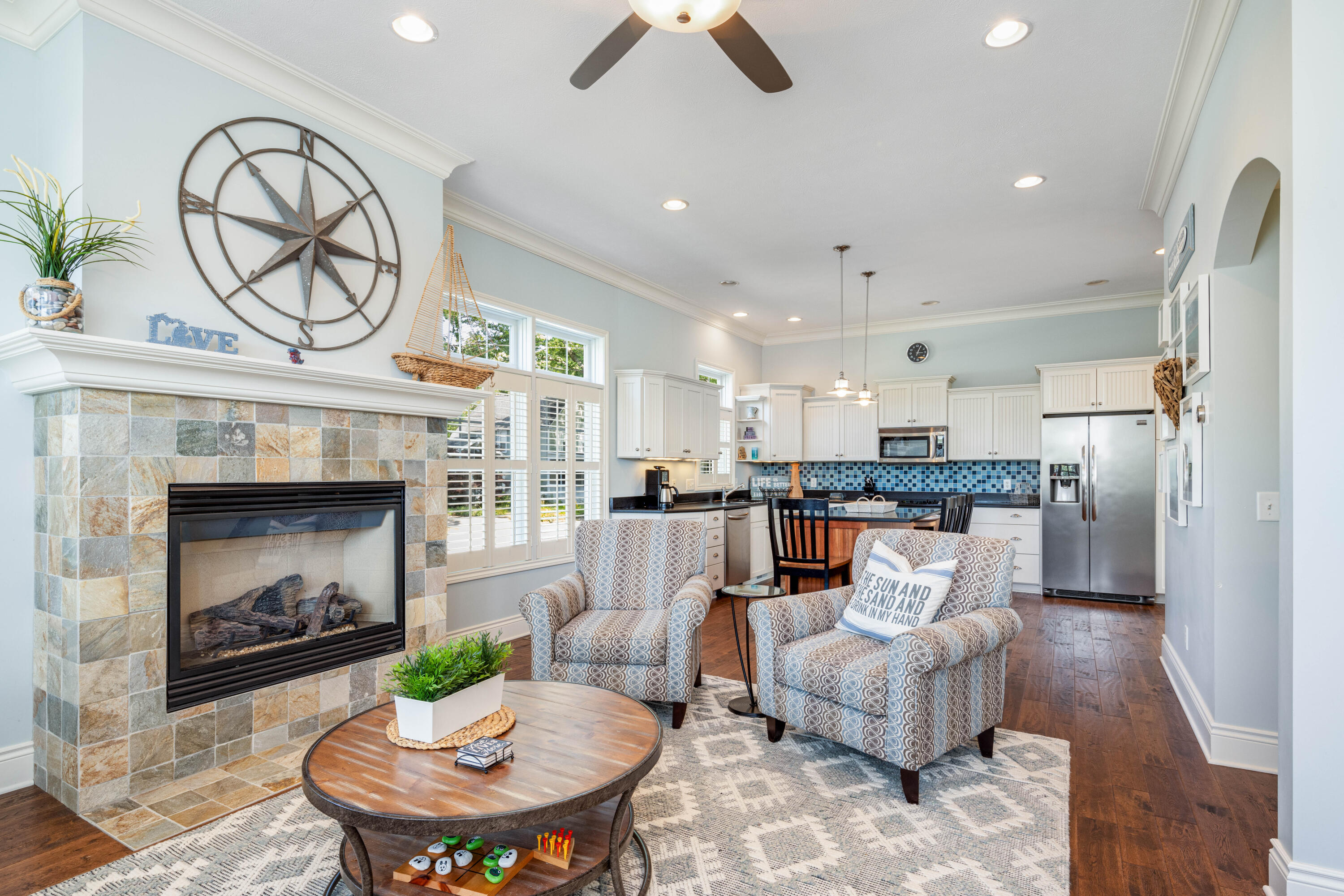 98 North Shore Drive, 1