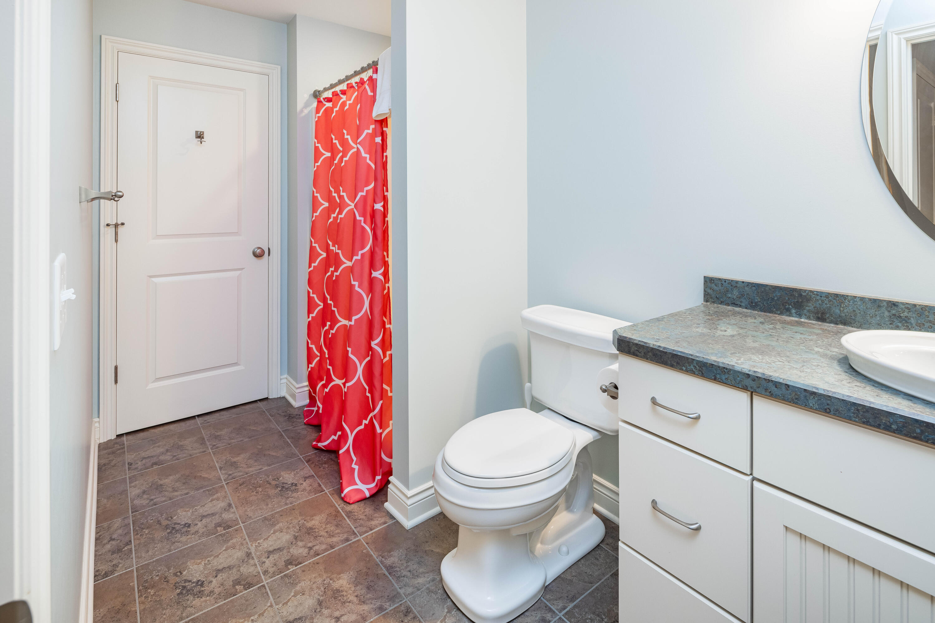 98 North Shore Drive, 1