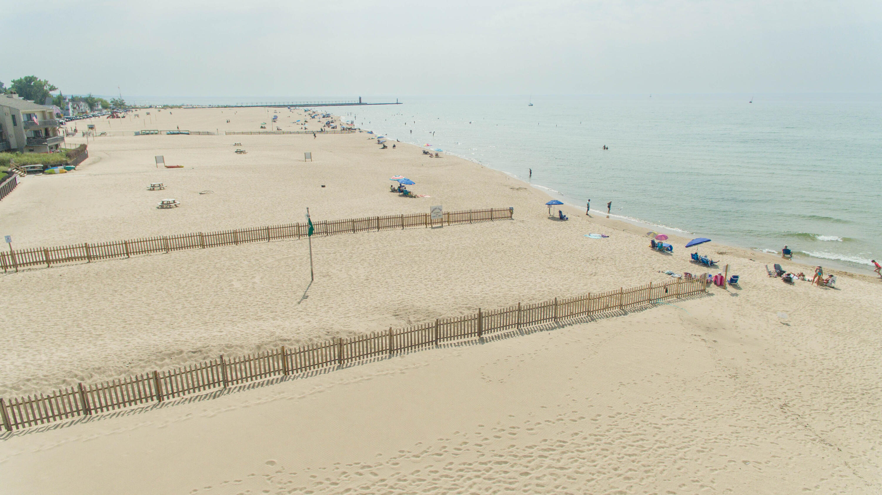 98 North Shore Drive, 1