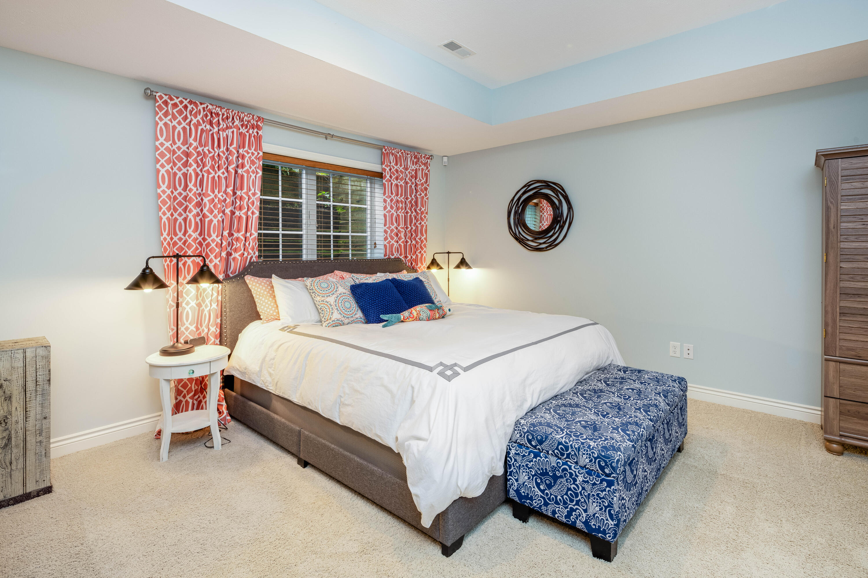 98 North Shore Drive, 1