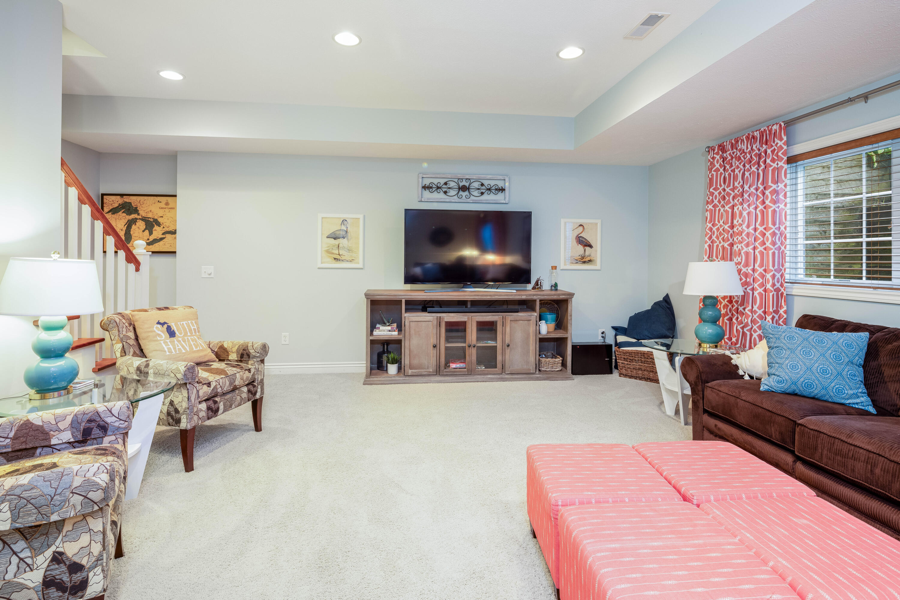 98 North Shore Drive, 1